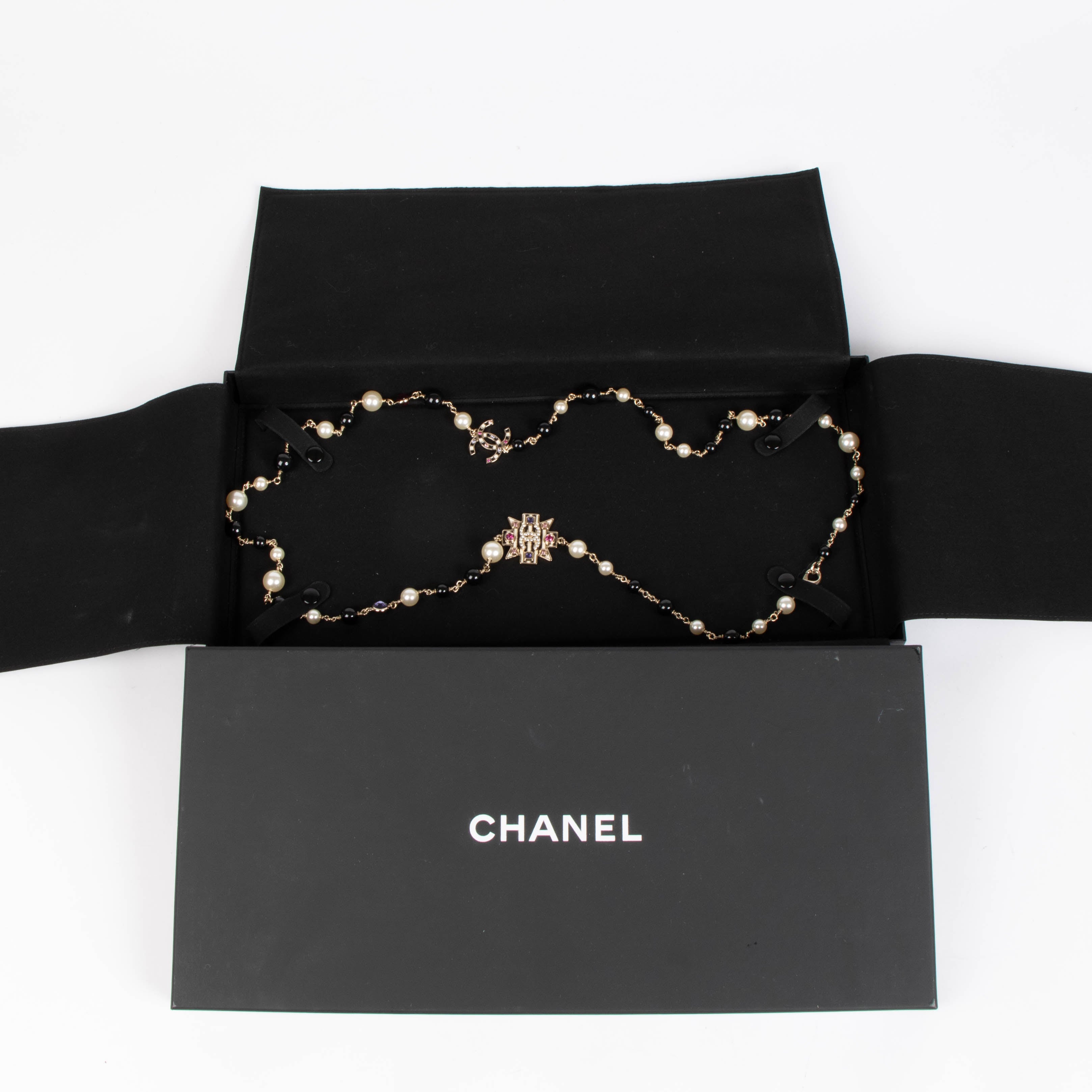 Chanel 18A Paris-Hamburg Fantasy Pearl Long Necklace – Labellov