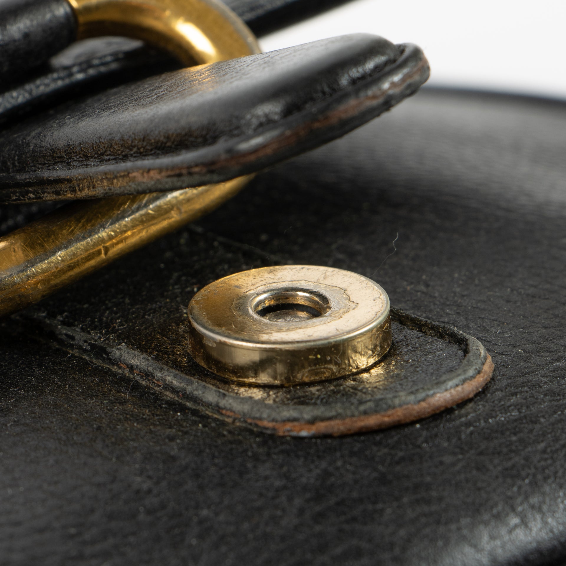 Shop the authentic Delvaux Black Vintage Crossbody second hand on Labellov.com