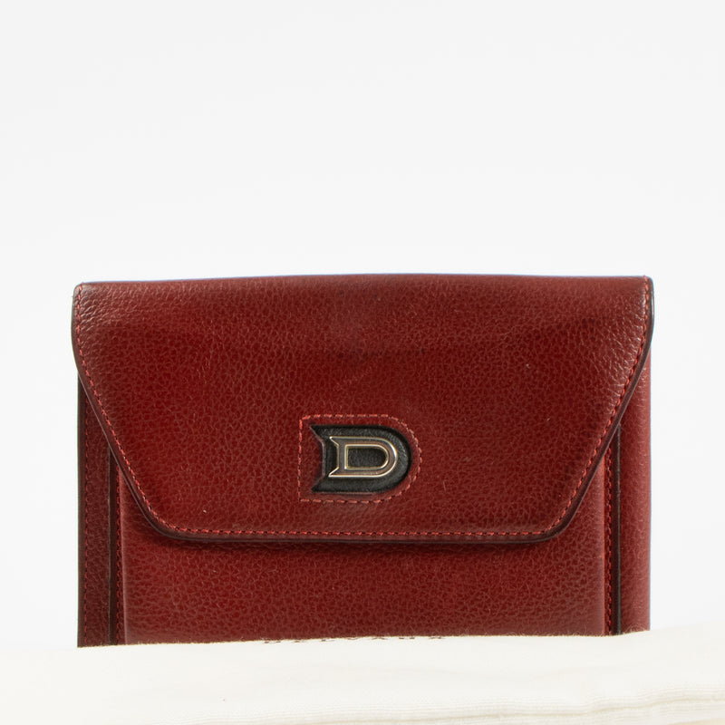 Shop the authentic Delvaux Red Denise Wallet second hand on Labellov.com!