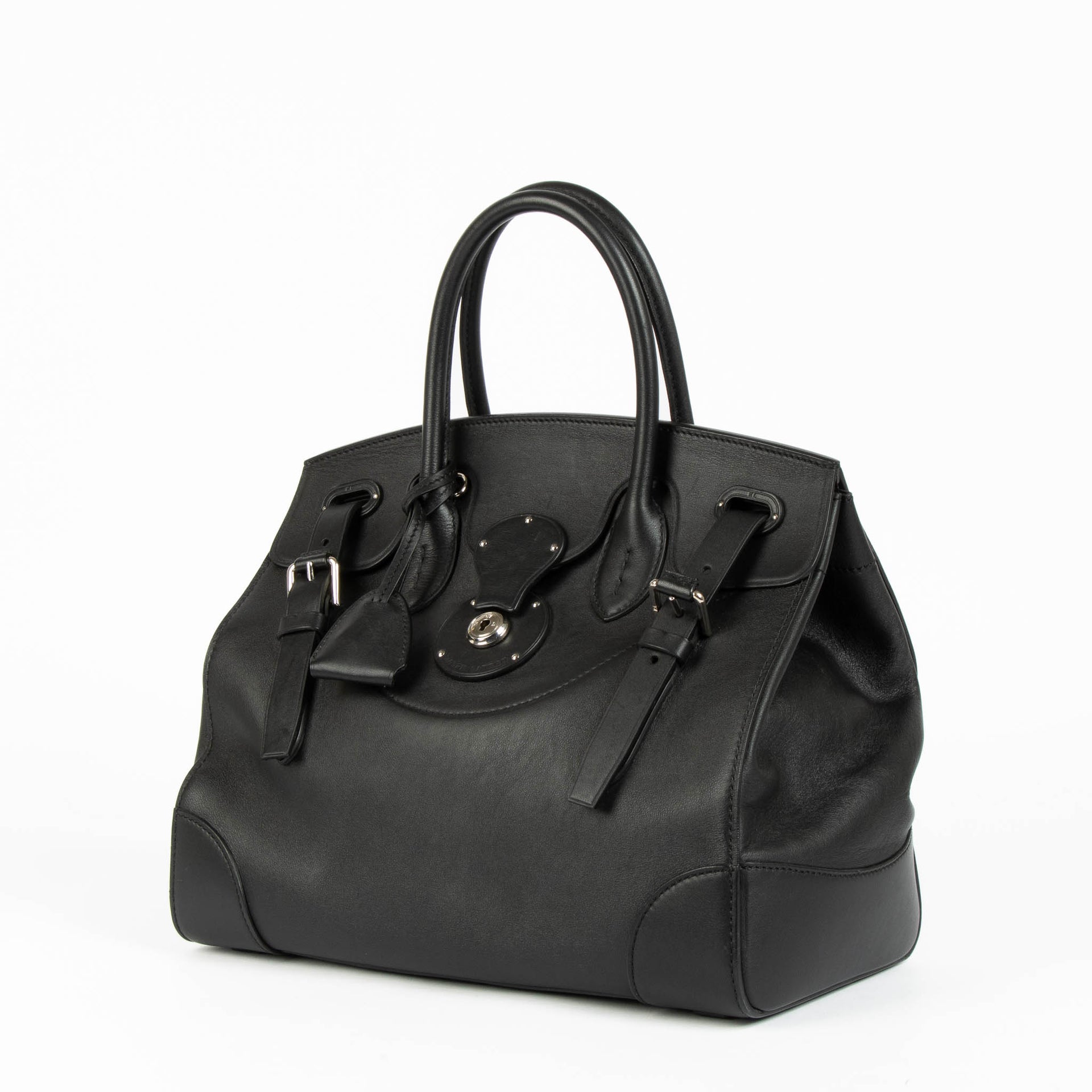 Shop this authentic Ralph Lauren Ricky Soft 32 pre-loved on Labellov.com 