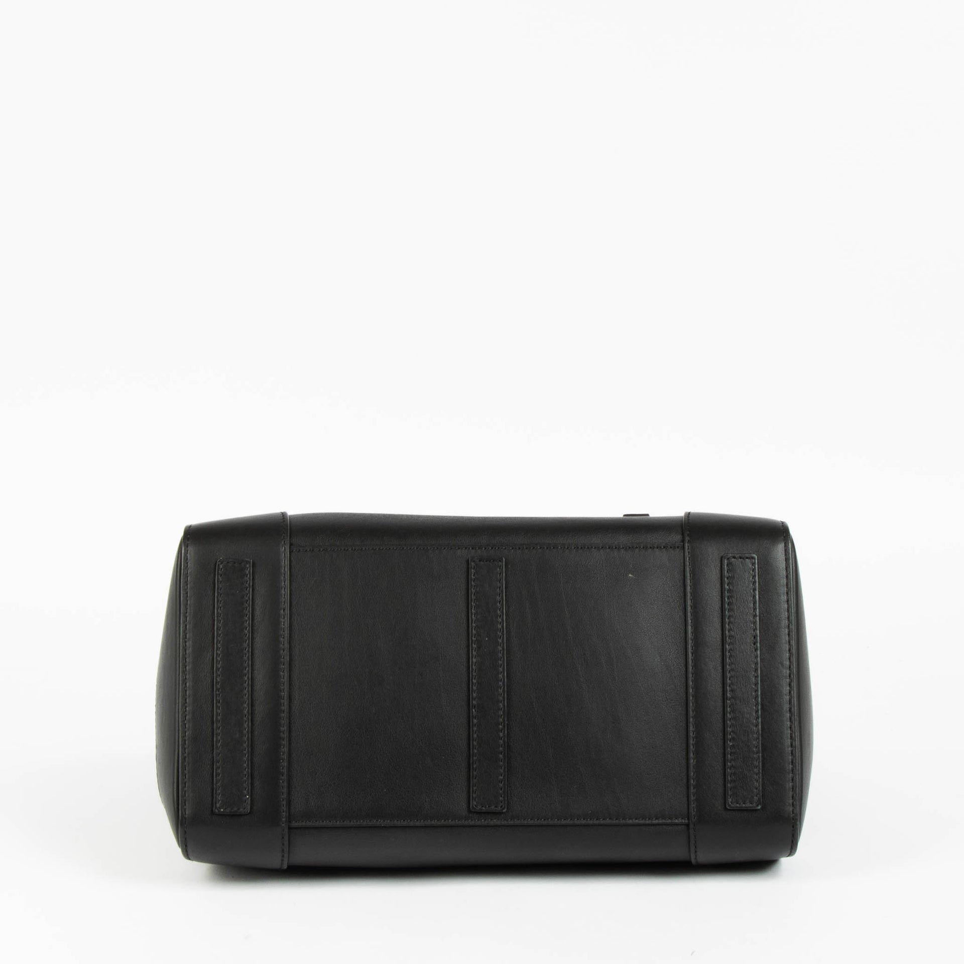 Shop this authentic Ralph Lauren Ricky Soft 32 pre-loved on Labellov.com 