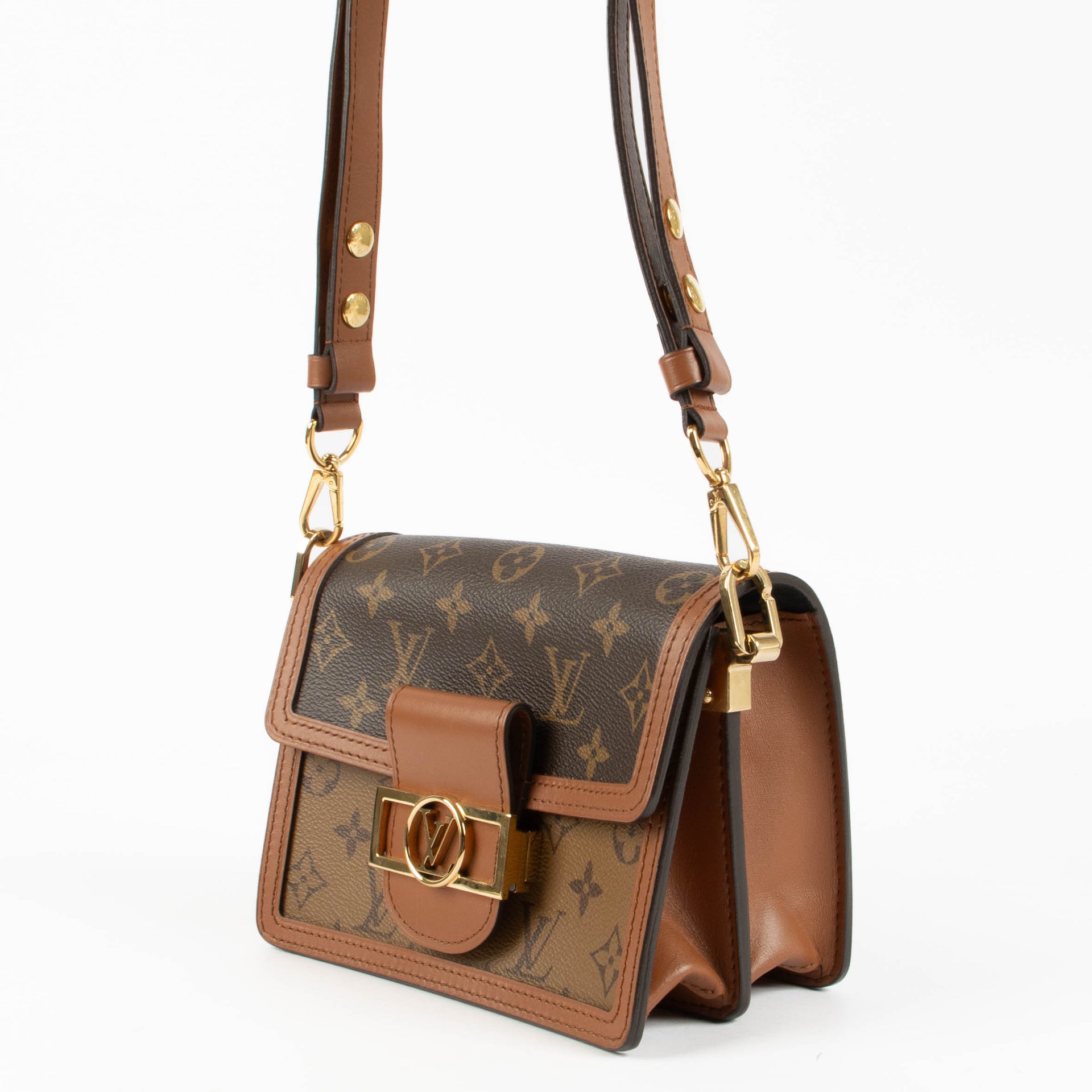 Shop the authentic Louis Vuitton Monogram Dauphine Mini Bag second hand on Labellov.com