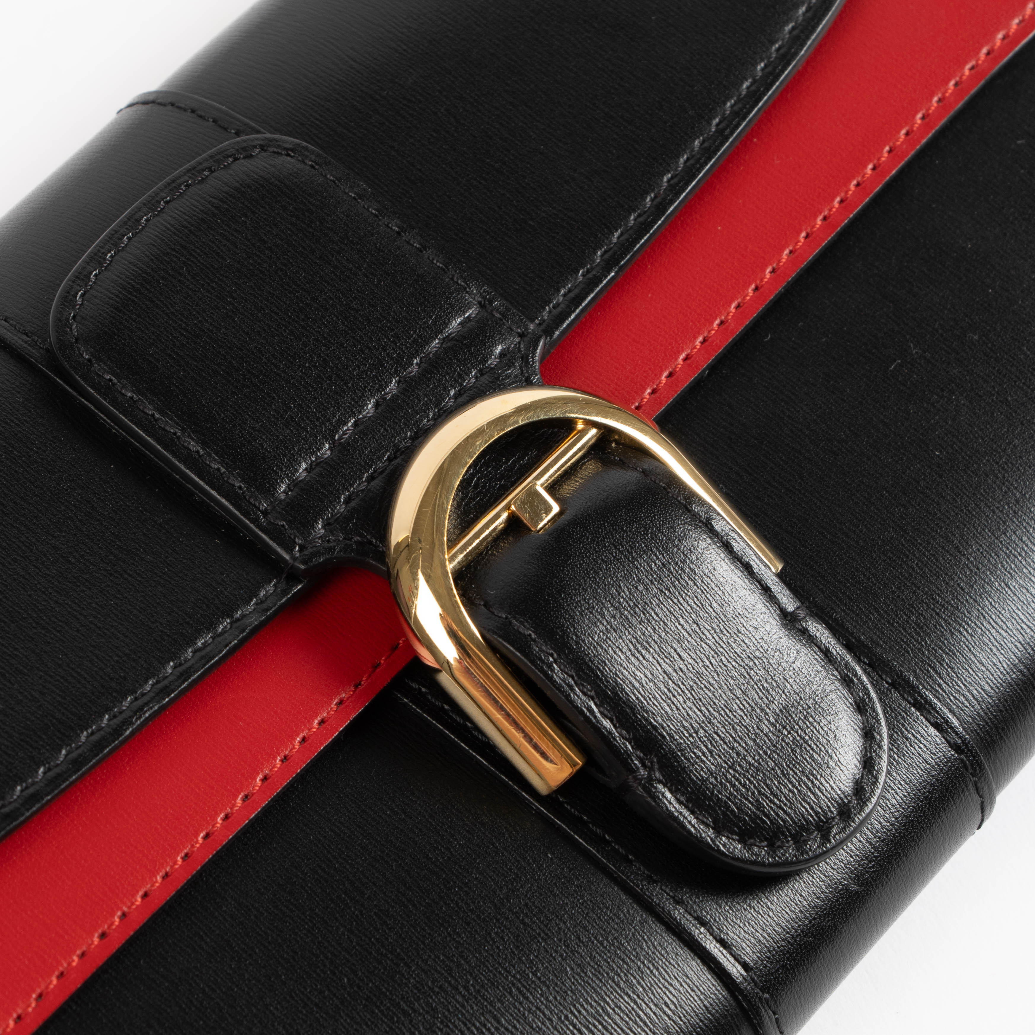 Delvaux Black/Lipstick Box Calf Brillant Chain Long Wallet – Labellov