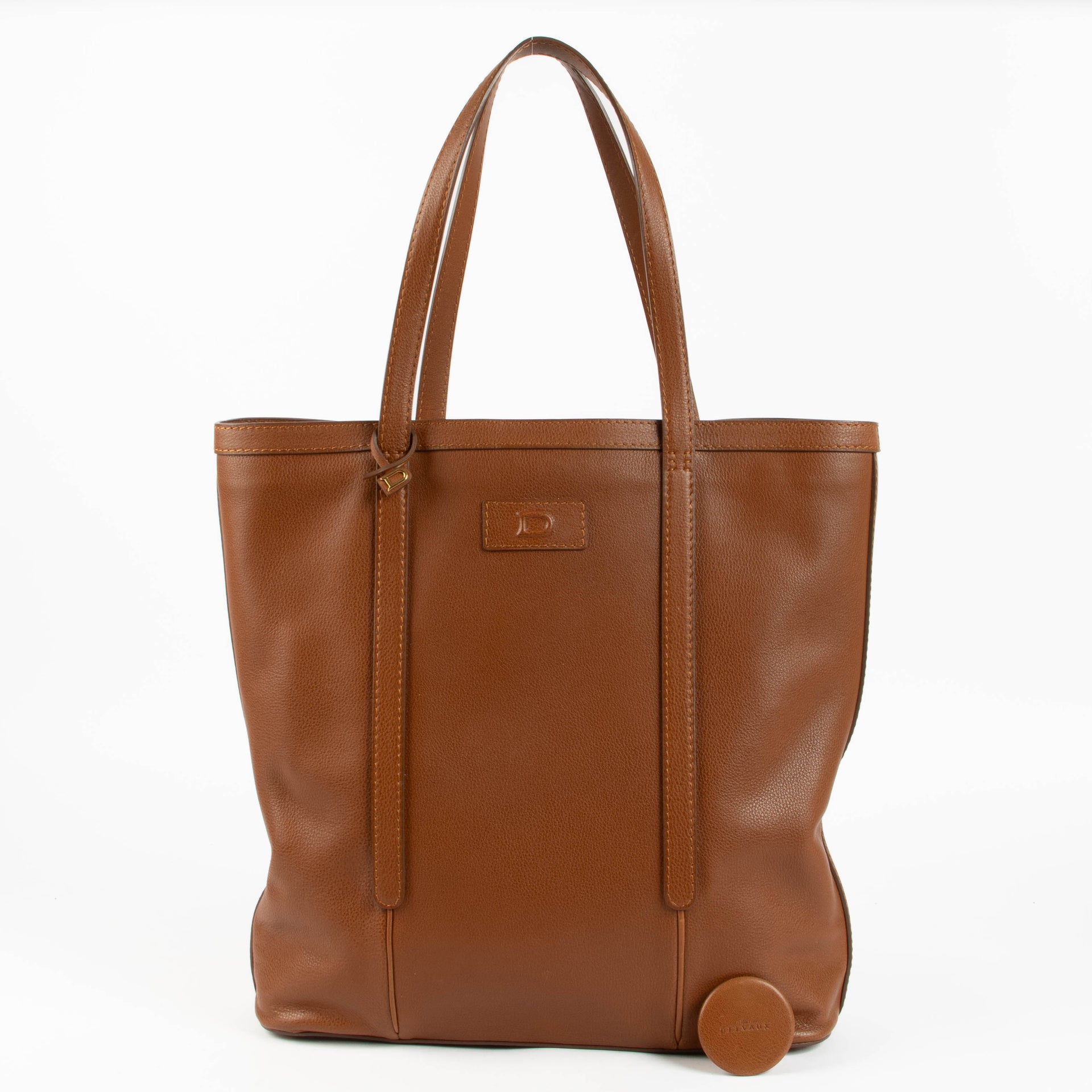 Shop this authentic Delvaux Brown Tote bag pre-loved on Labellov.com 