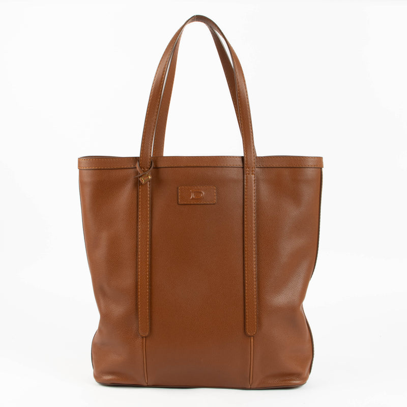 Shop this authentic Delvaux Brown Tote bag pre-loved on Labellov.com 