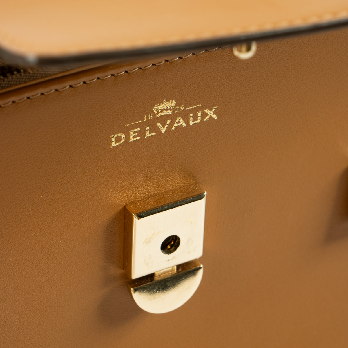 Shop this authentic Delvaux Vegetal Calf Souple Tempête MM Bag pre-loved on Labellov.com
