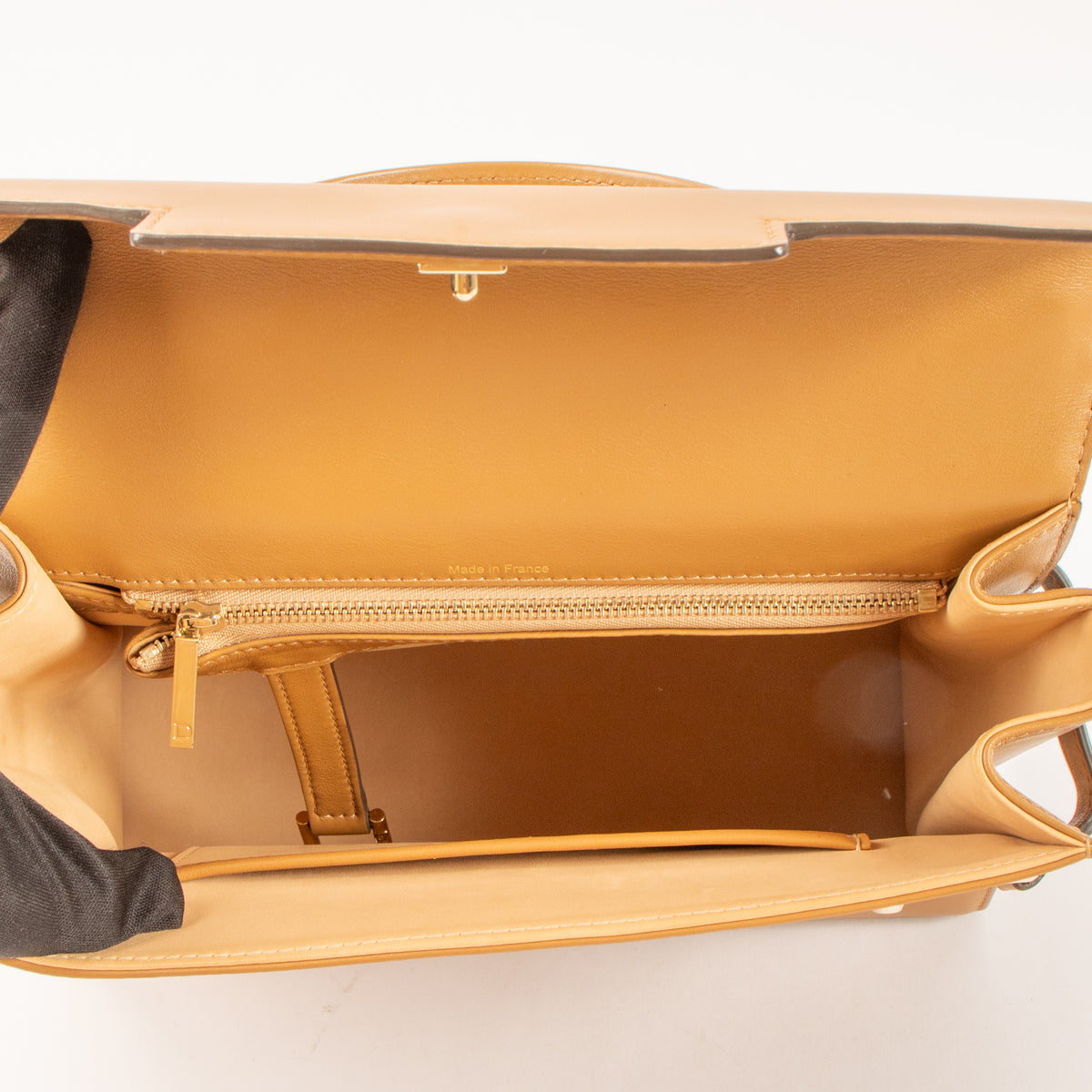 Shop this authentic Delvaux Vegetal Calf Souple Tempête MM Bag pre-loved on Labellov.com