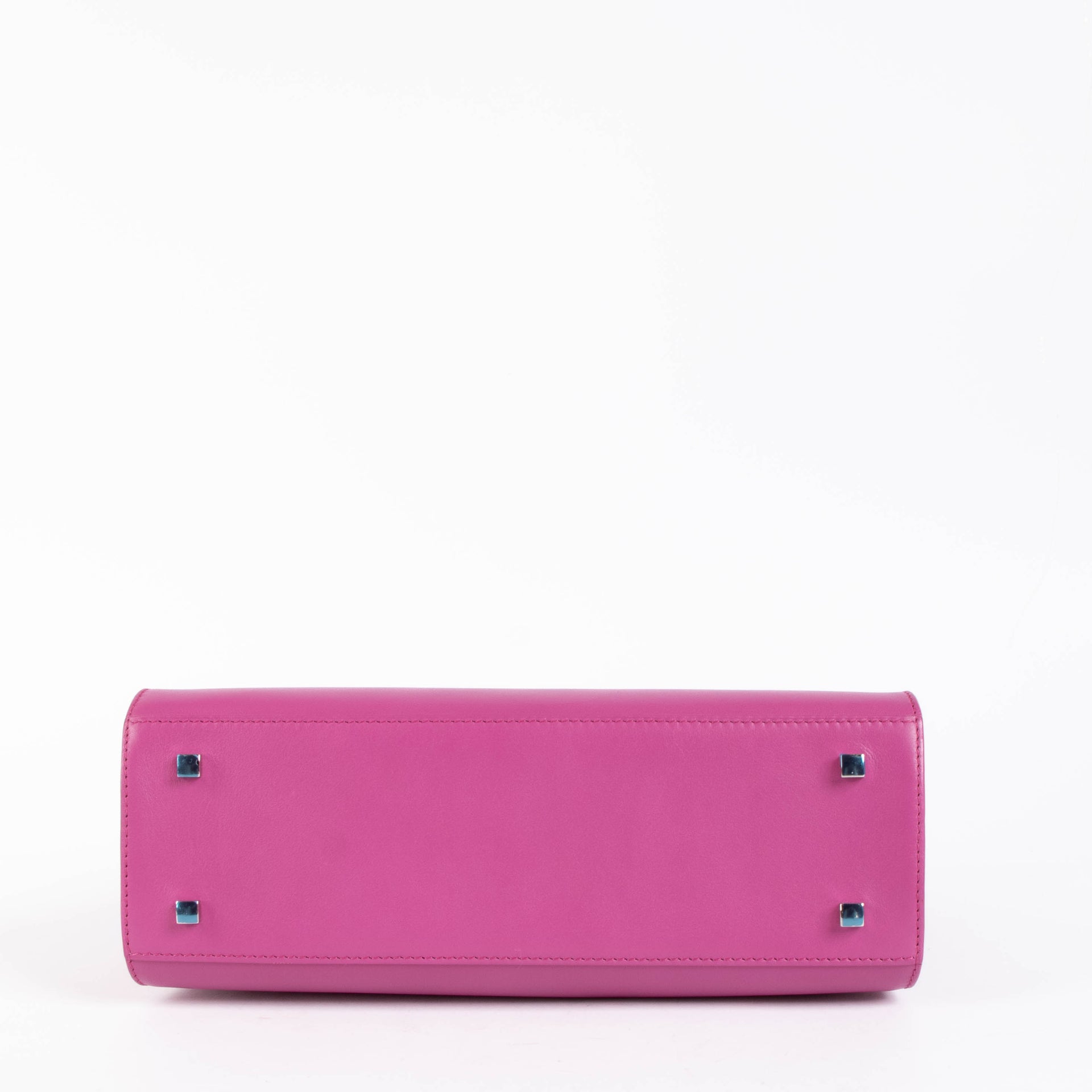 Shop this authentic Delvaux Pink Tempête MM pre-loved on Labellov.com 