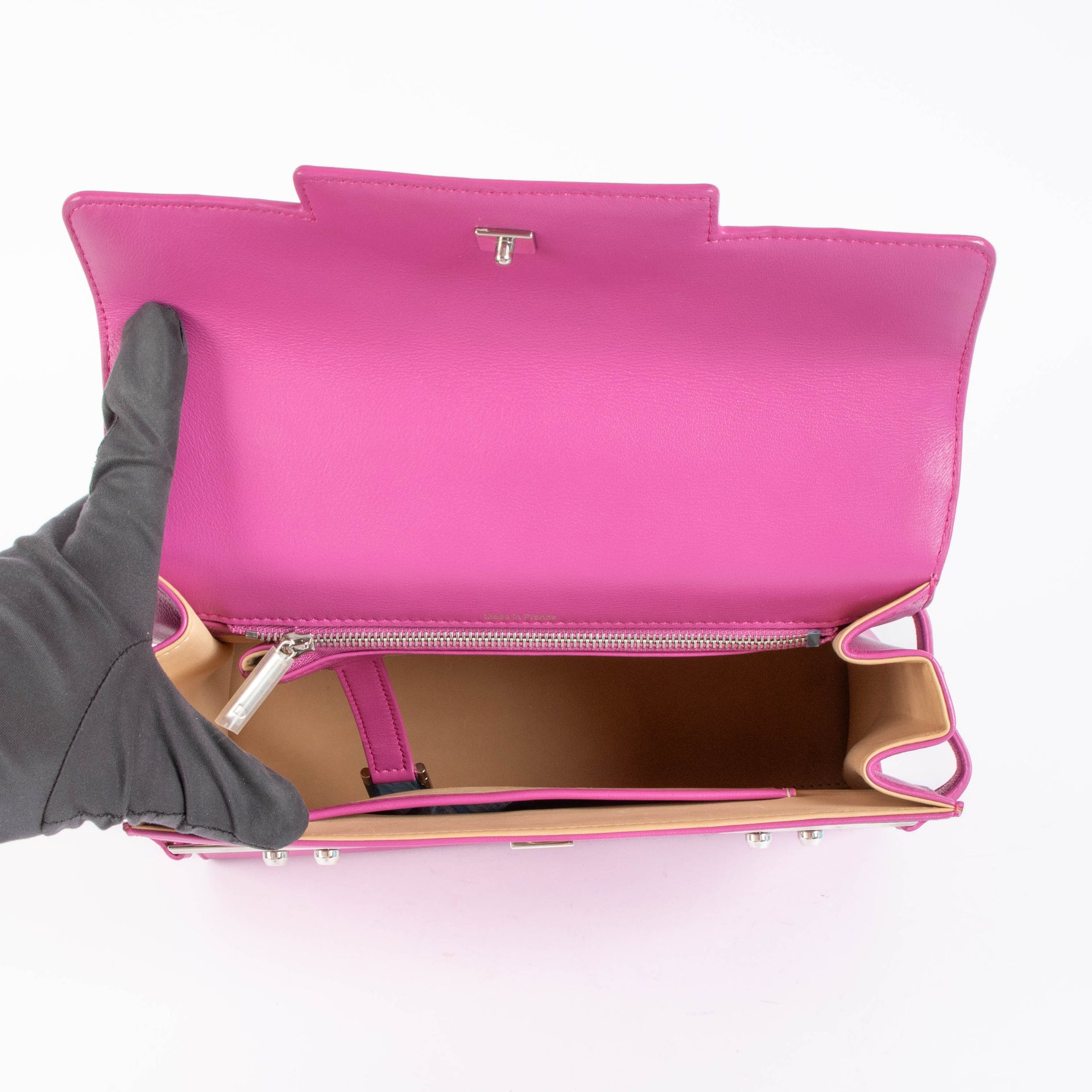 Shop this authentic Delvaux Pink Tempête MM pre-loved on Labellov.com 