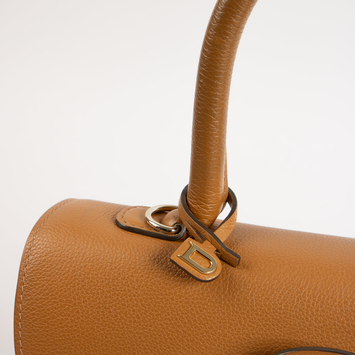 Shop this authentic luxury Delvaux Vegetal Sellier Brillant MM Bag Pre-Loved on Labellov.com