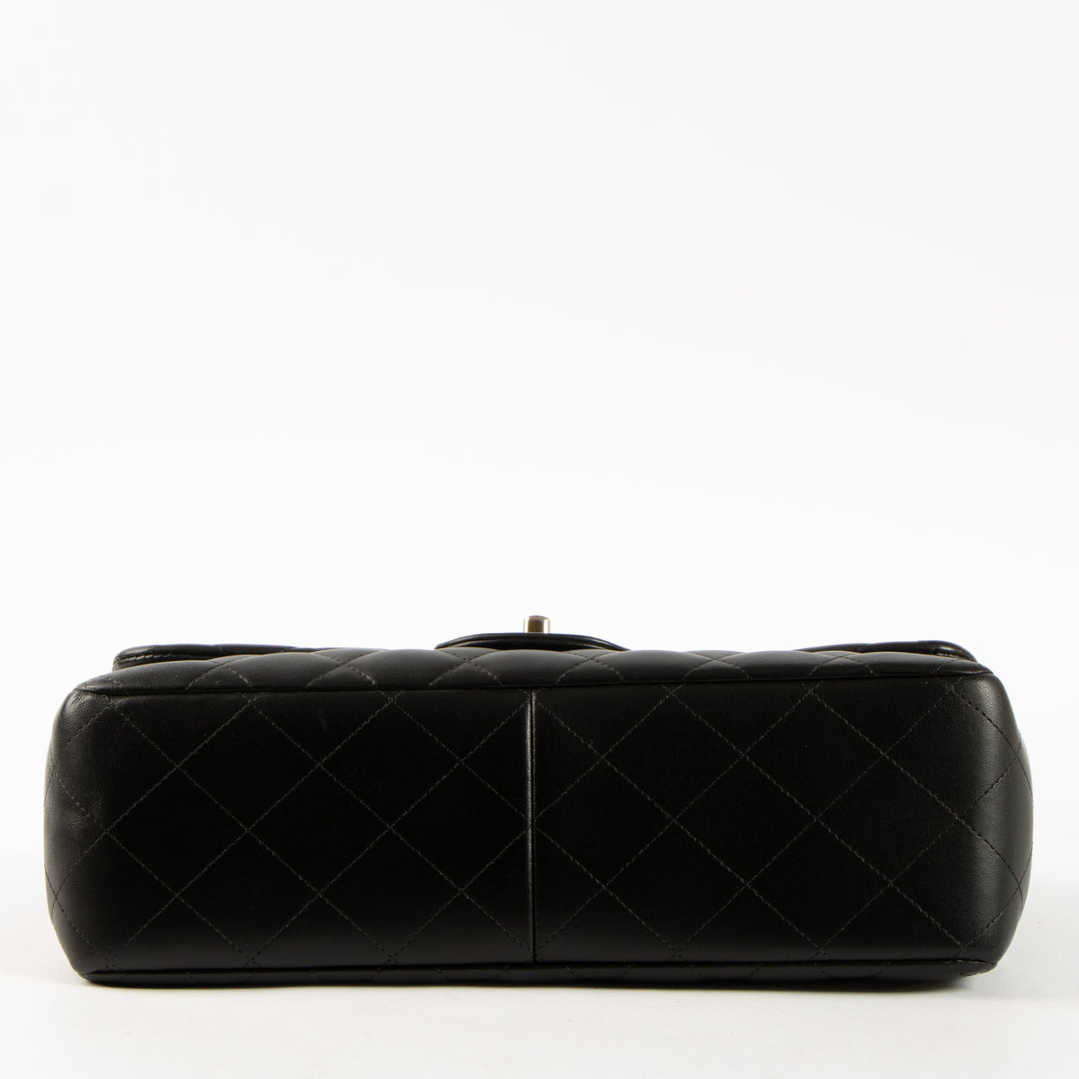 Shop this authentic luxury Chanel Black Lambskin Large/Jumbo Classic Bag Pre-Loved on Labellov.com