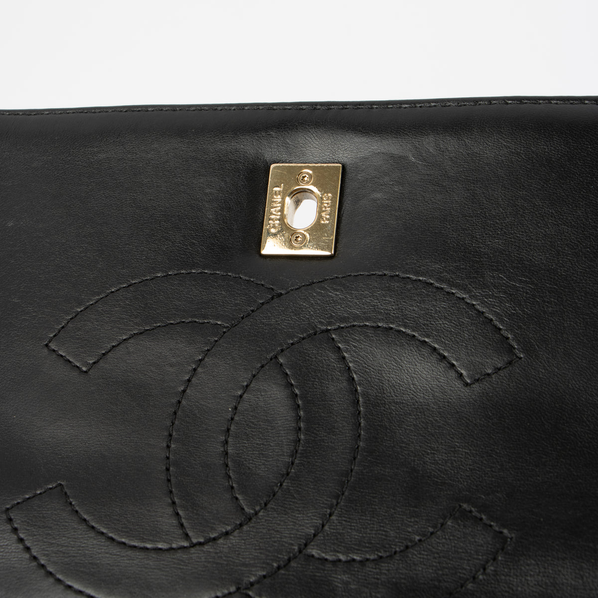 Shop this authentic Chanel Black Lambskin Medium Trendy CC Bag pre-loved on Labellov.com