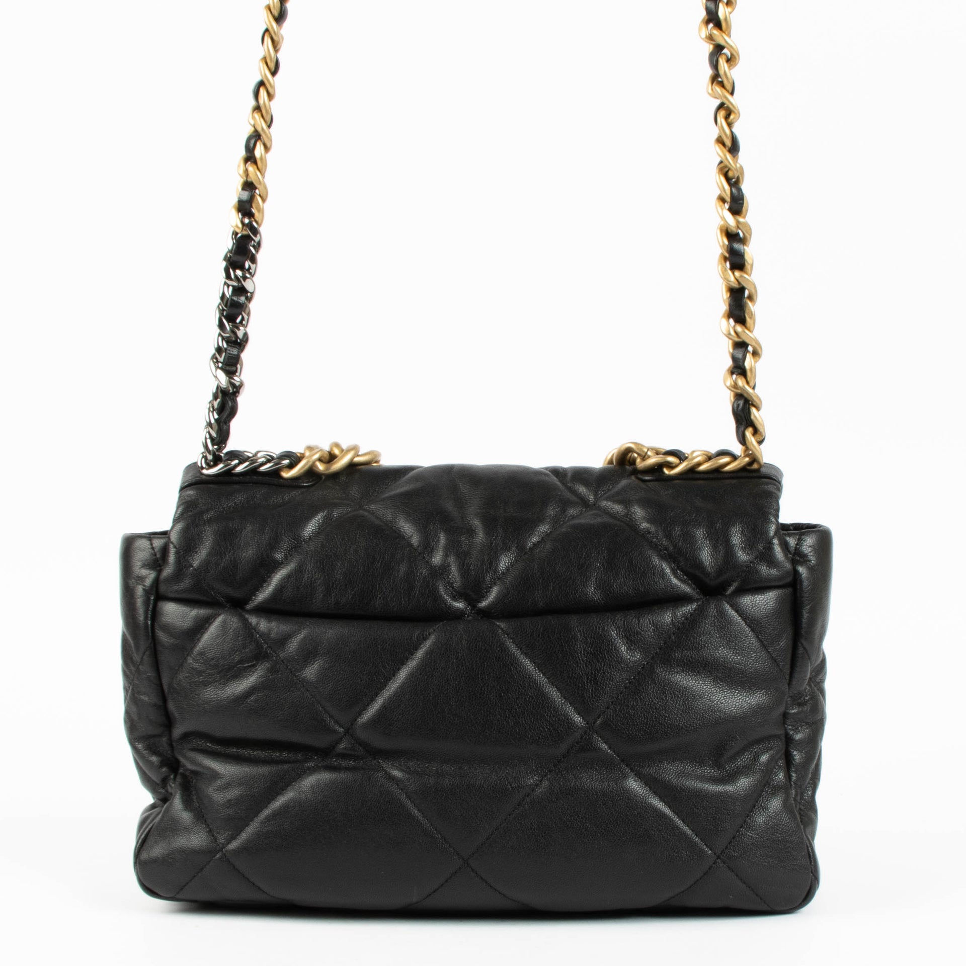 Sac Chanel 19 grand modèle en chevreau noir Chanel