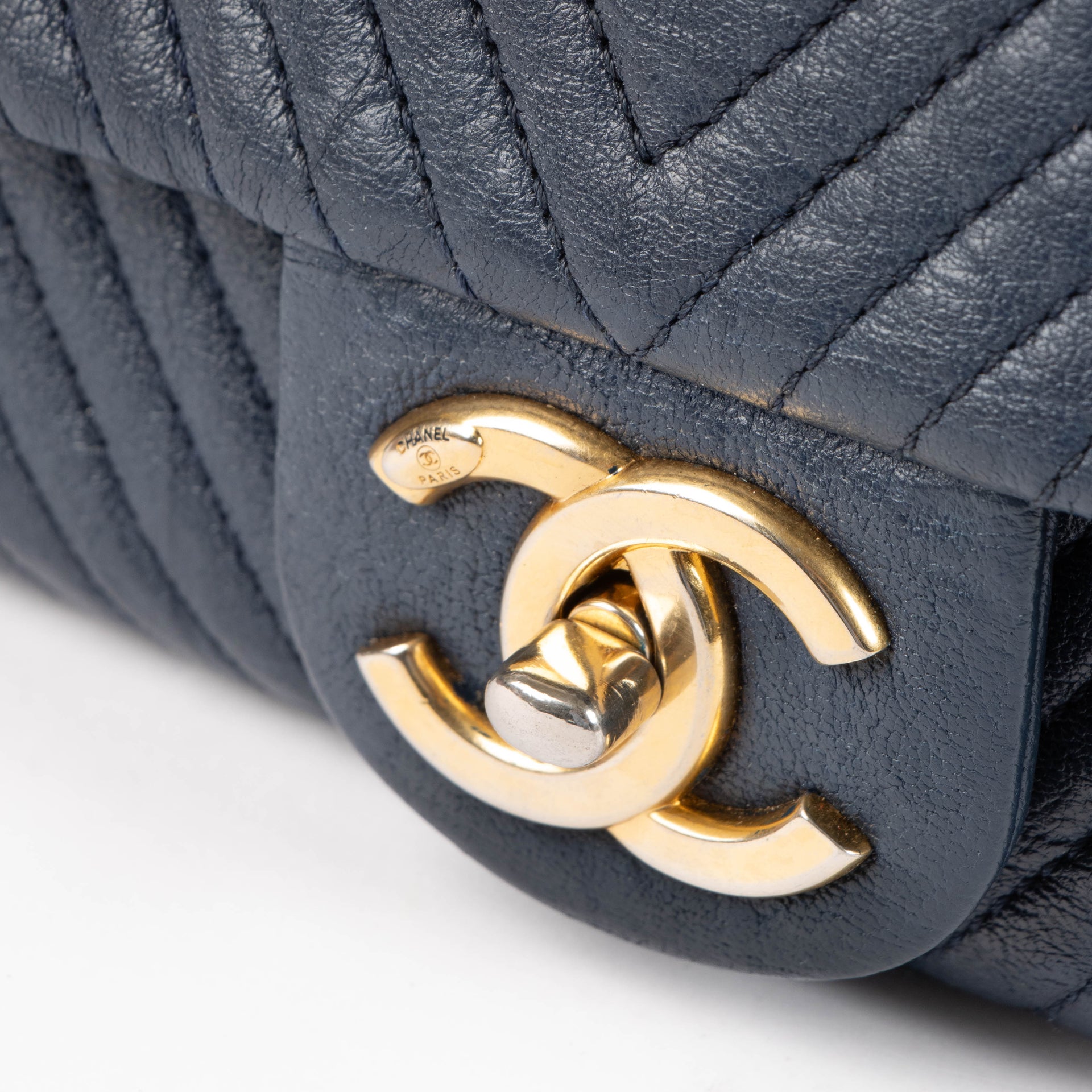 Chanel Blue Wrinkled Goatskin Chevron Medallion Medium Flap Bag