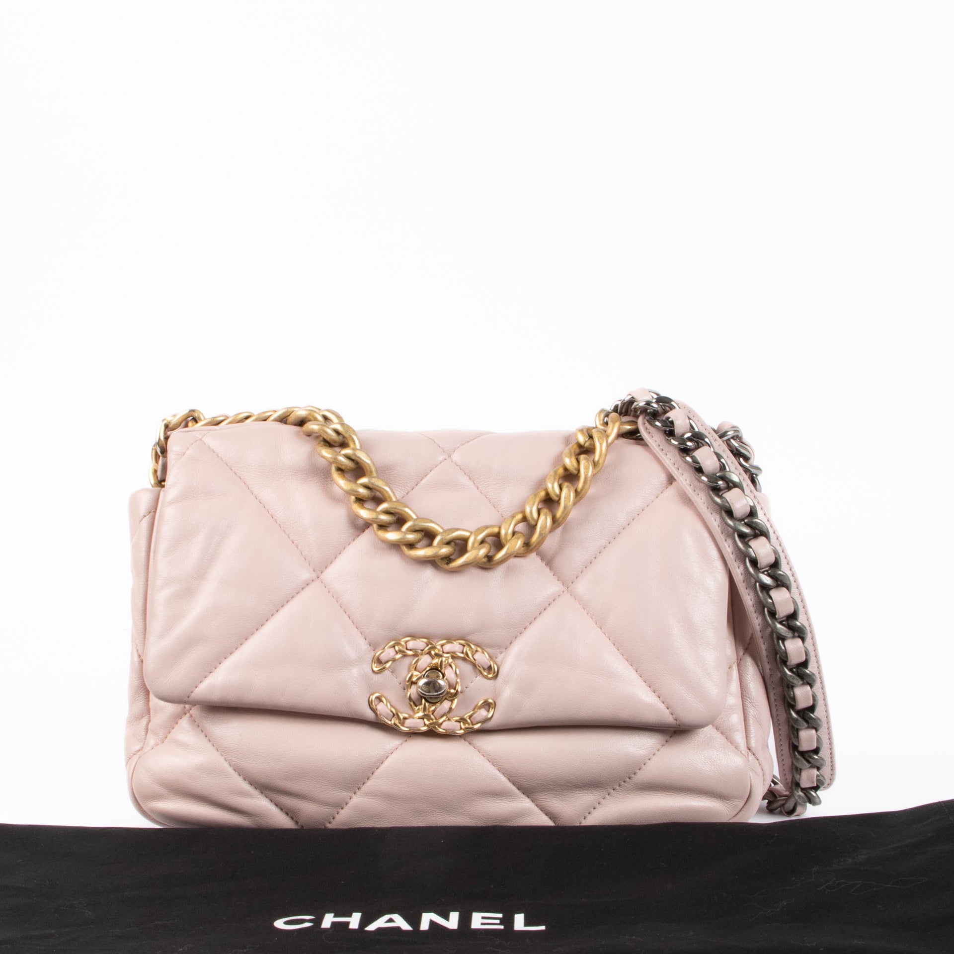 Sac Chanel 19 petit modèle en agneau rose pâle Chanel