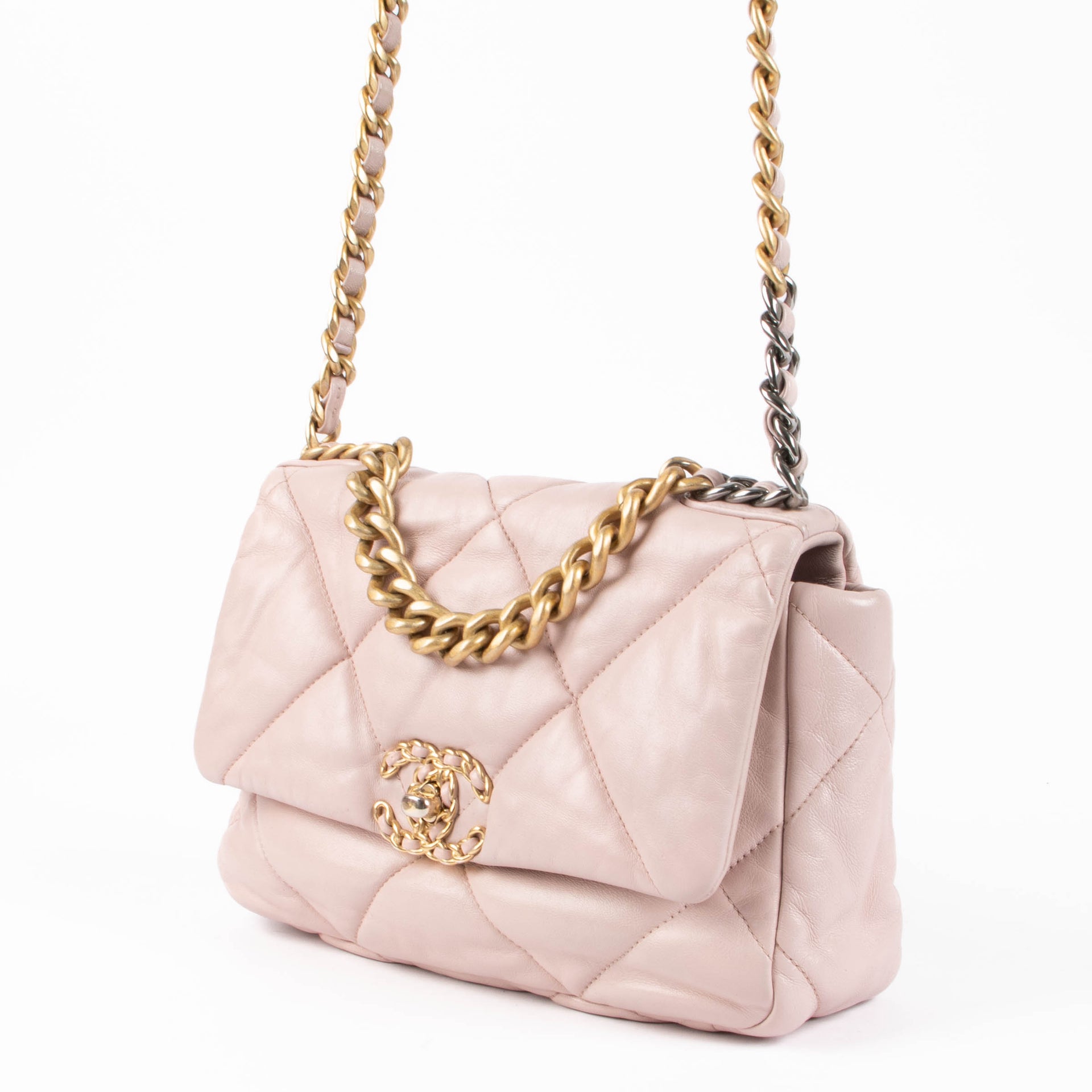 Sac Chanel 19 petit modèle en agneau rose pâle Chanel