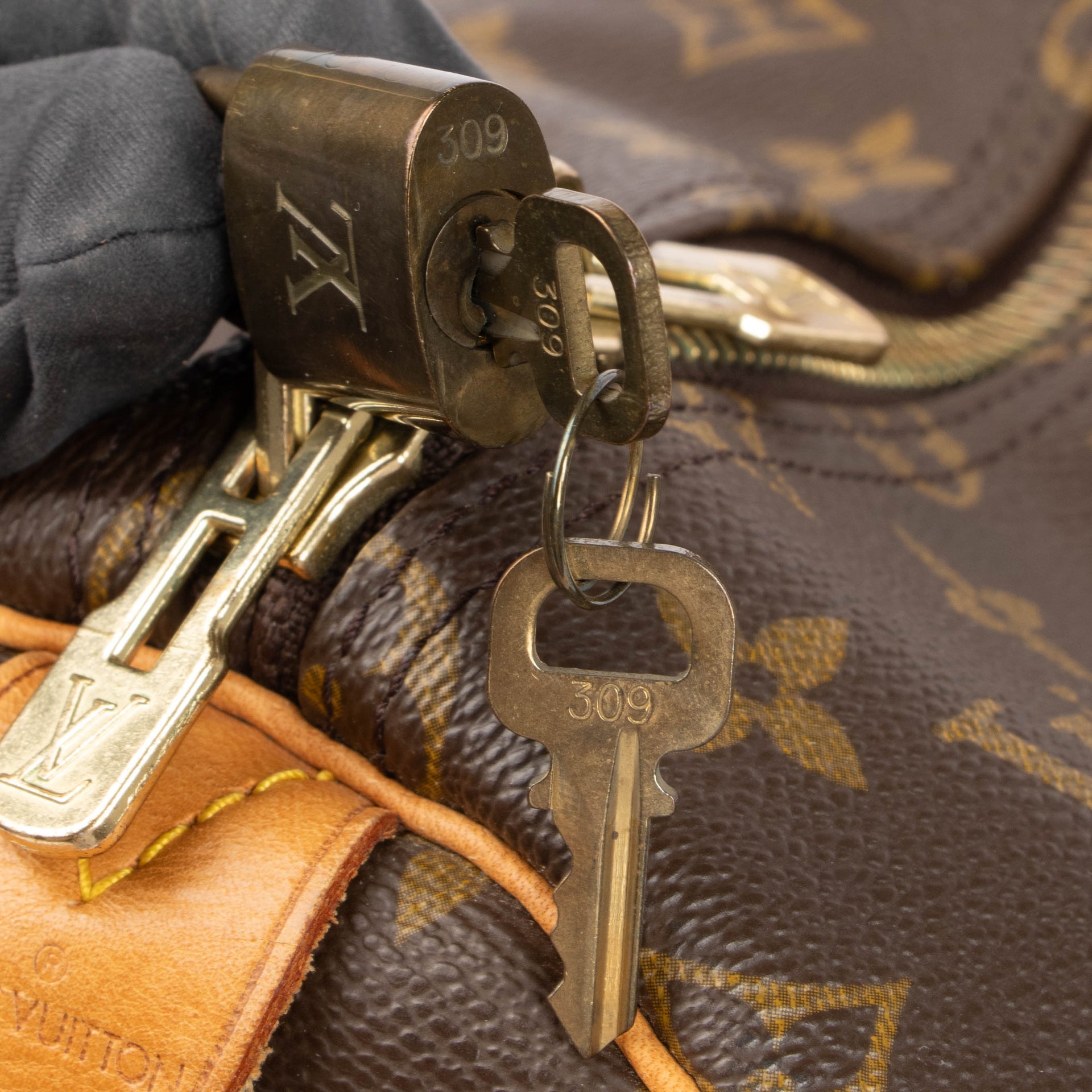 Louis Vuitton Monogram Keepall 55