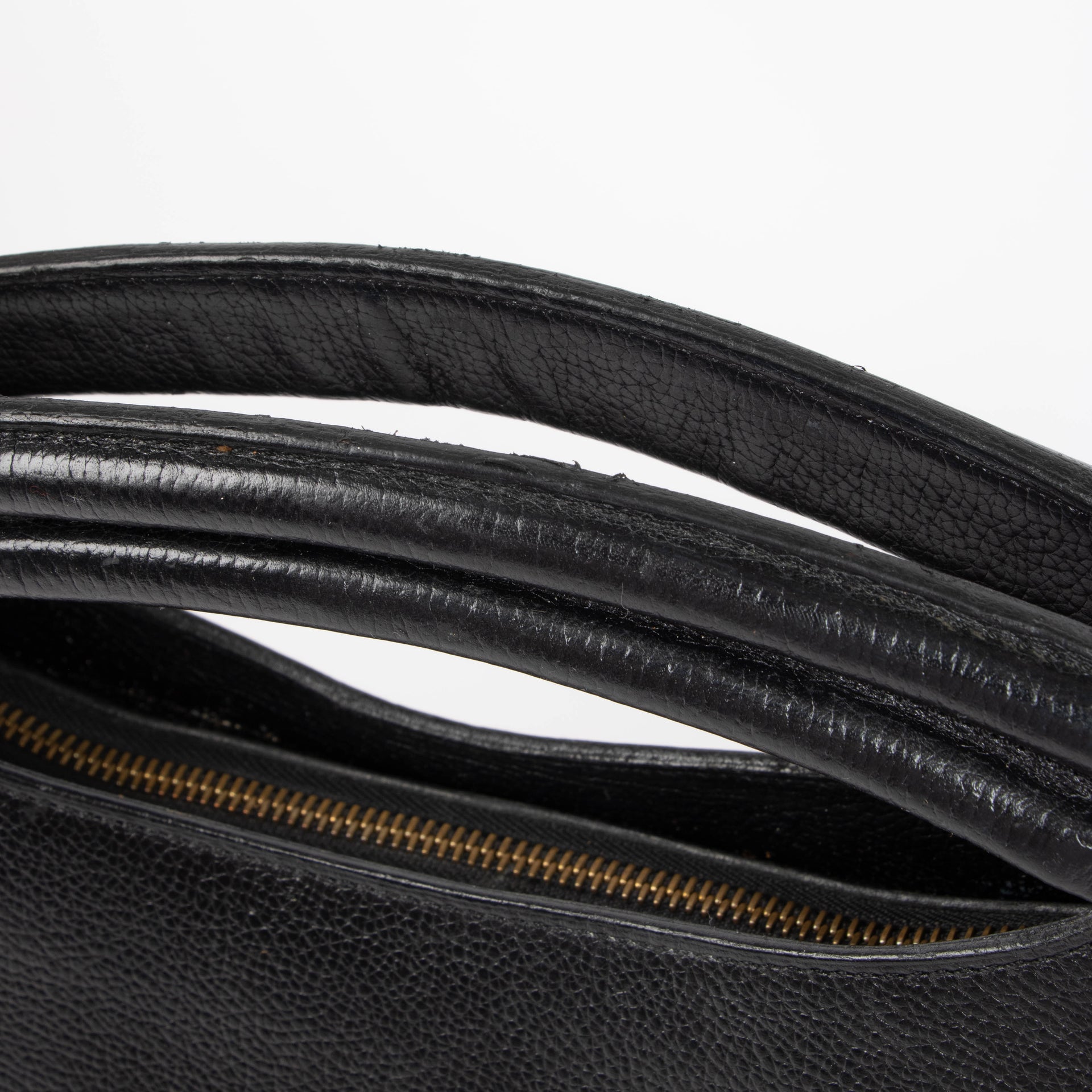 Shop this authentic delvaux black Bucket pre-loved on Labellov.com