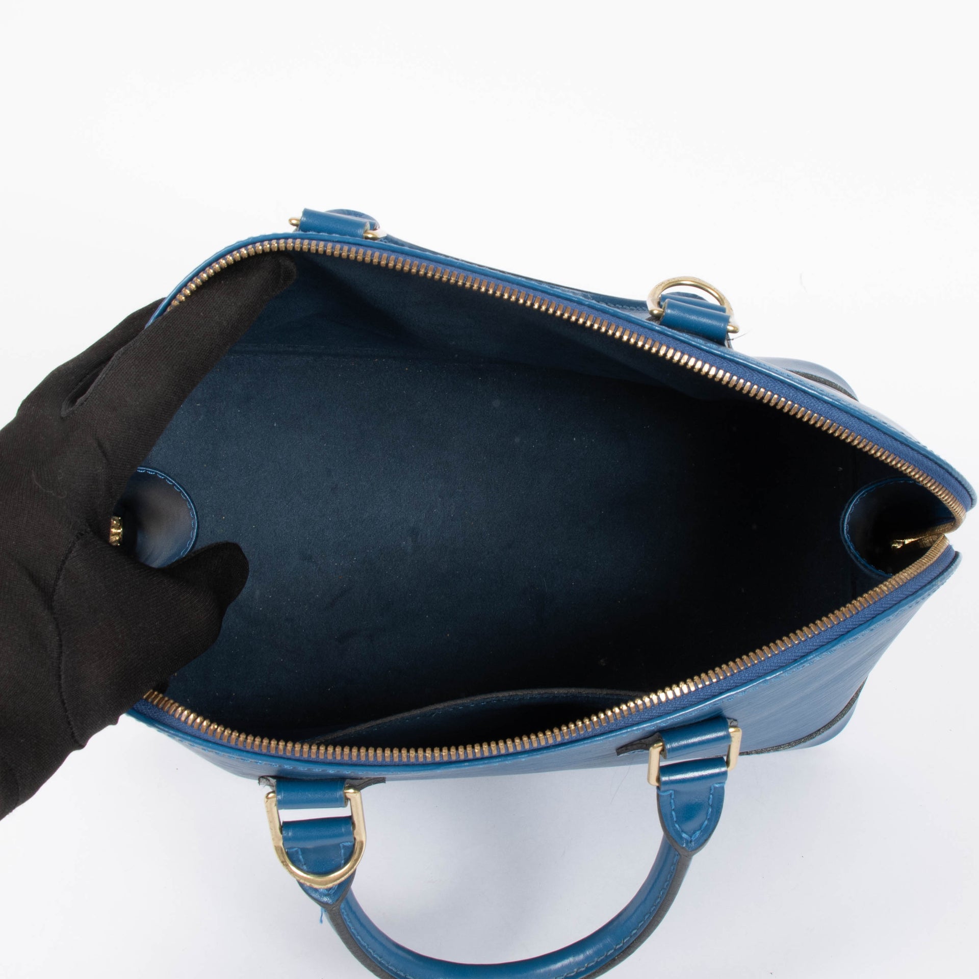 Shop this authentic louis vuitton blue Epi Alma pre-loved on Labellov.com