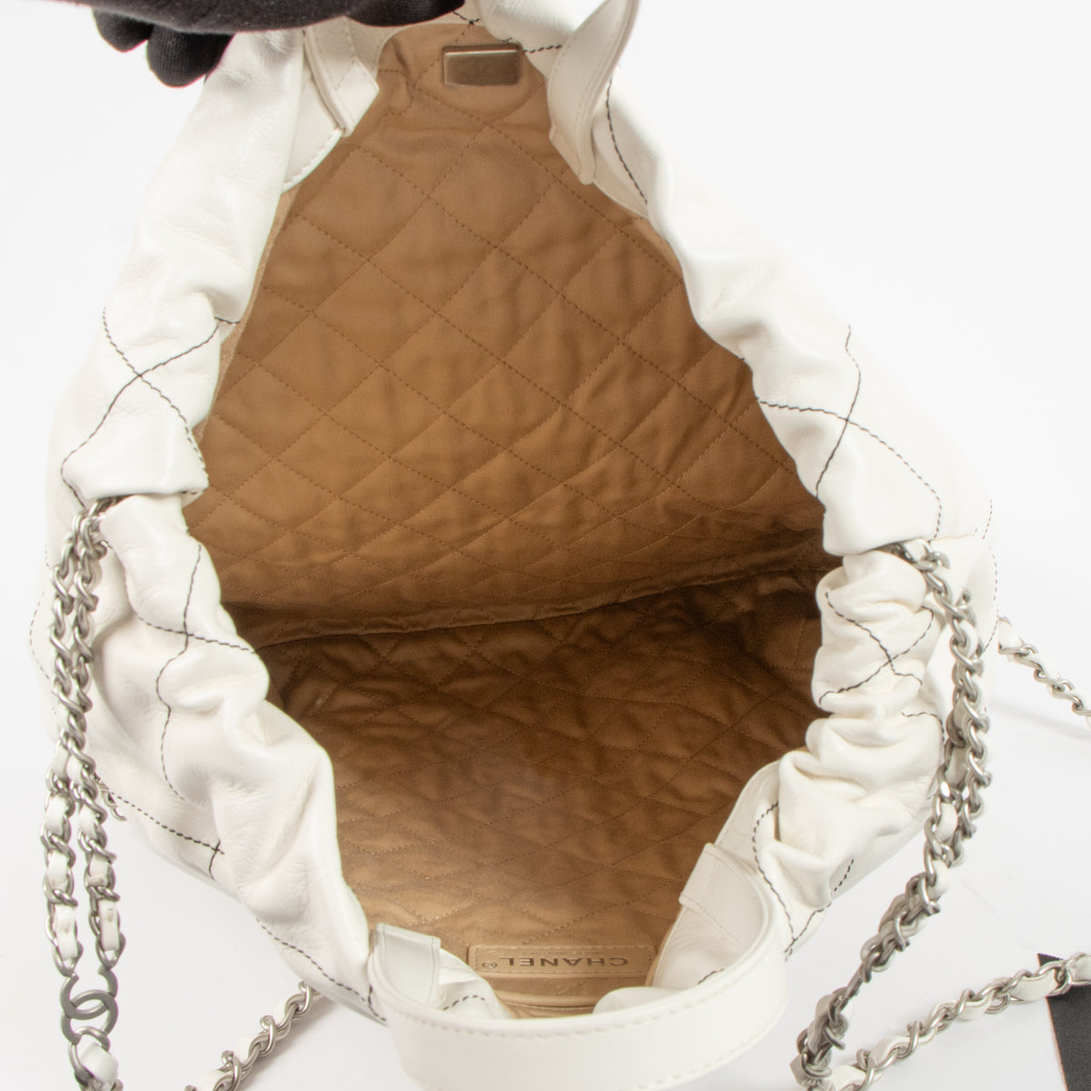 Shop the authentic Chanel White Chanel 22 Backpack second hand on Labellov.com!