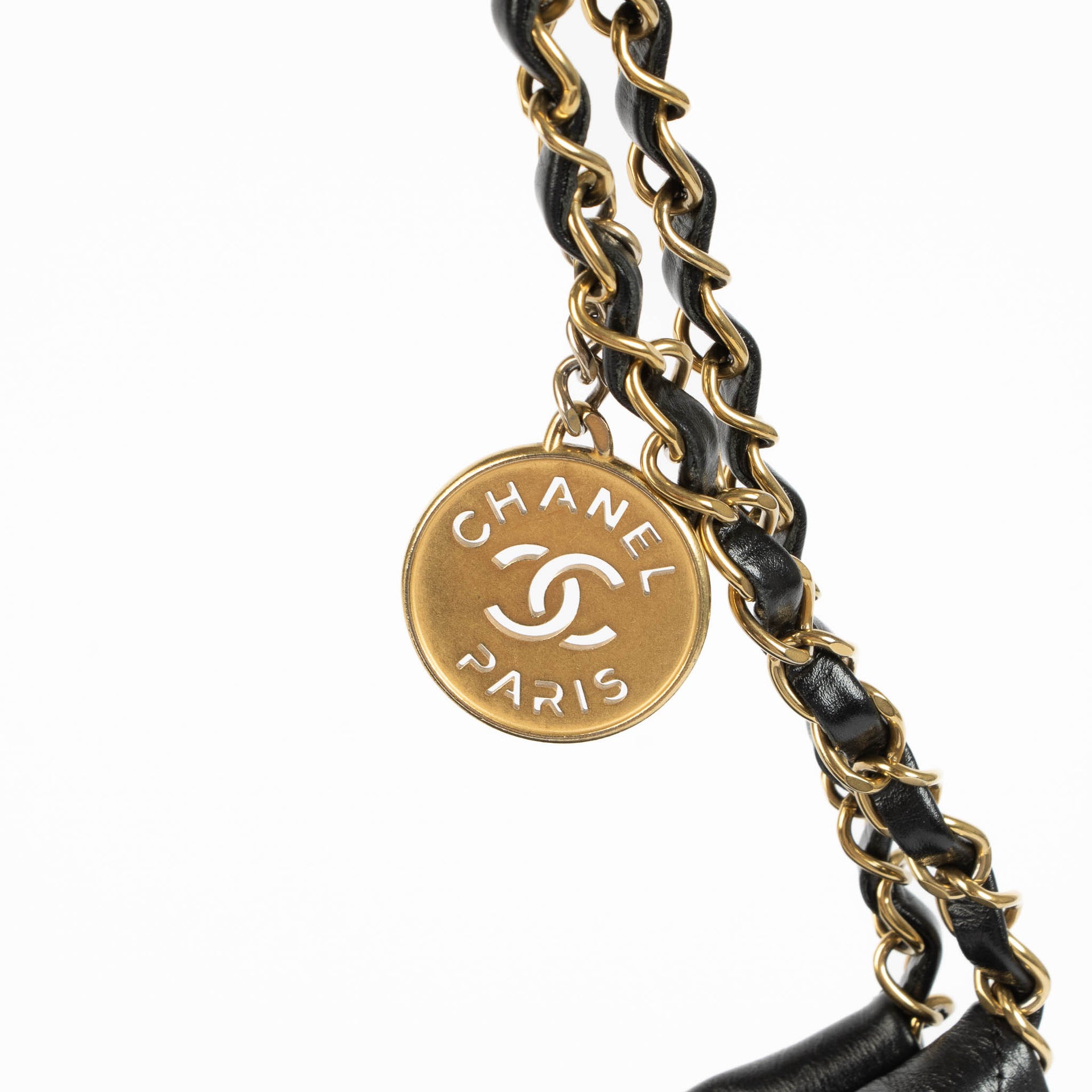 CHANEL 22 SMALL ZWART