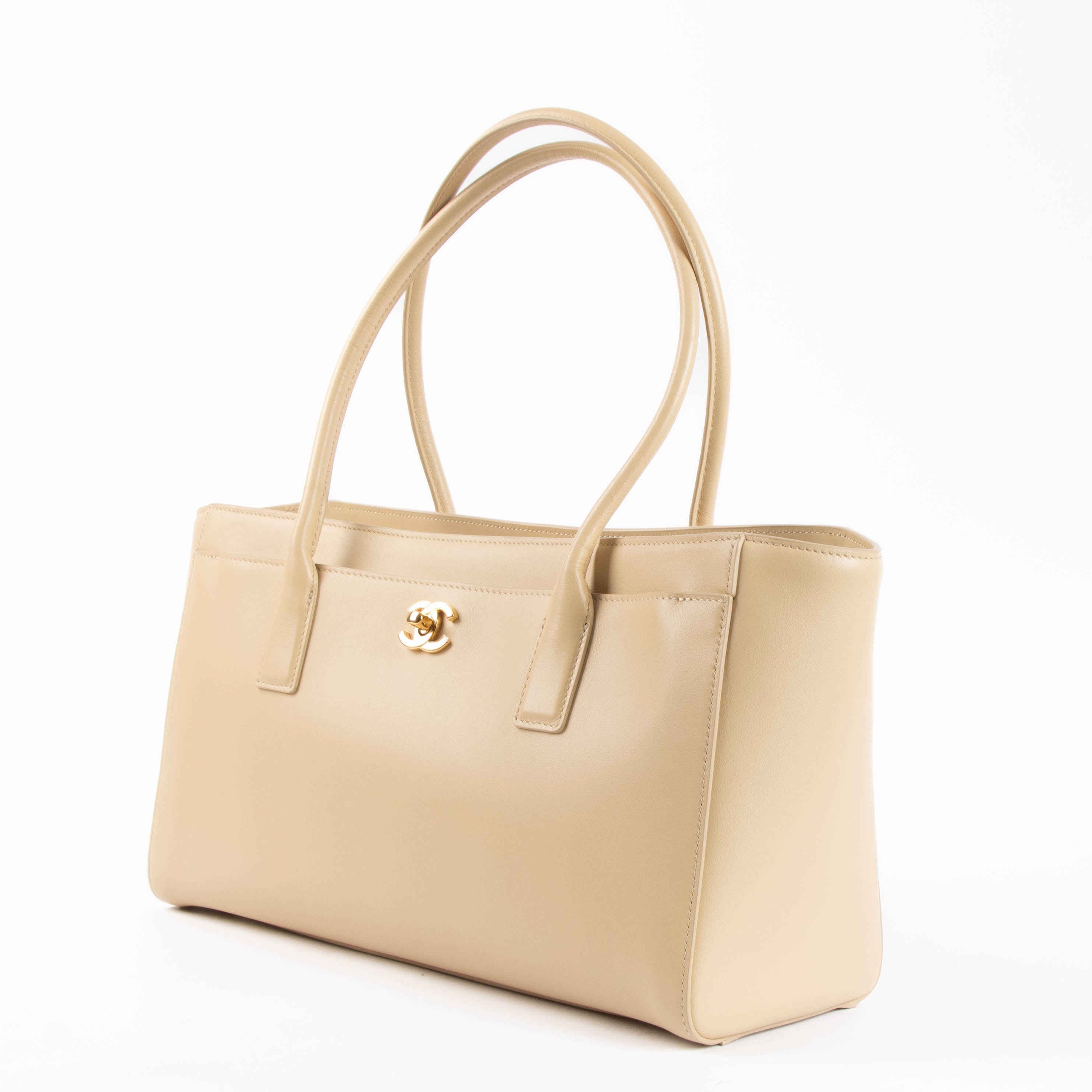Chanel 26S Beige Leather Cerf Executive Small Tote Bag – Labellov