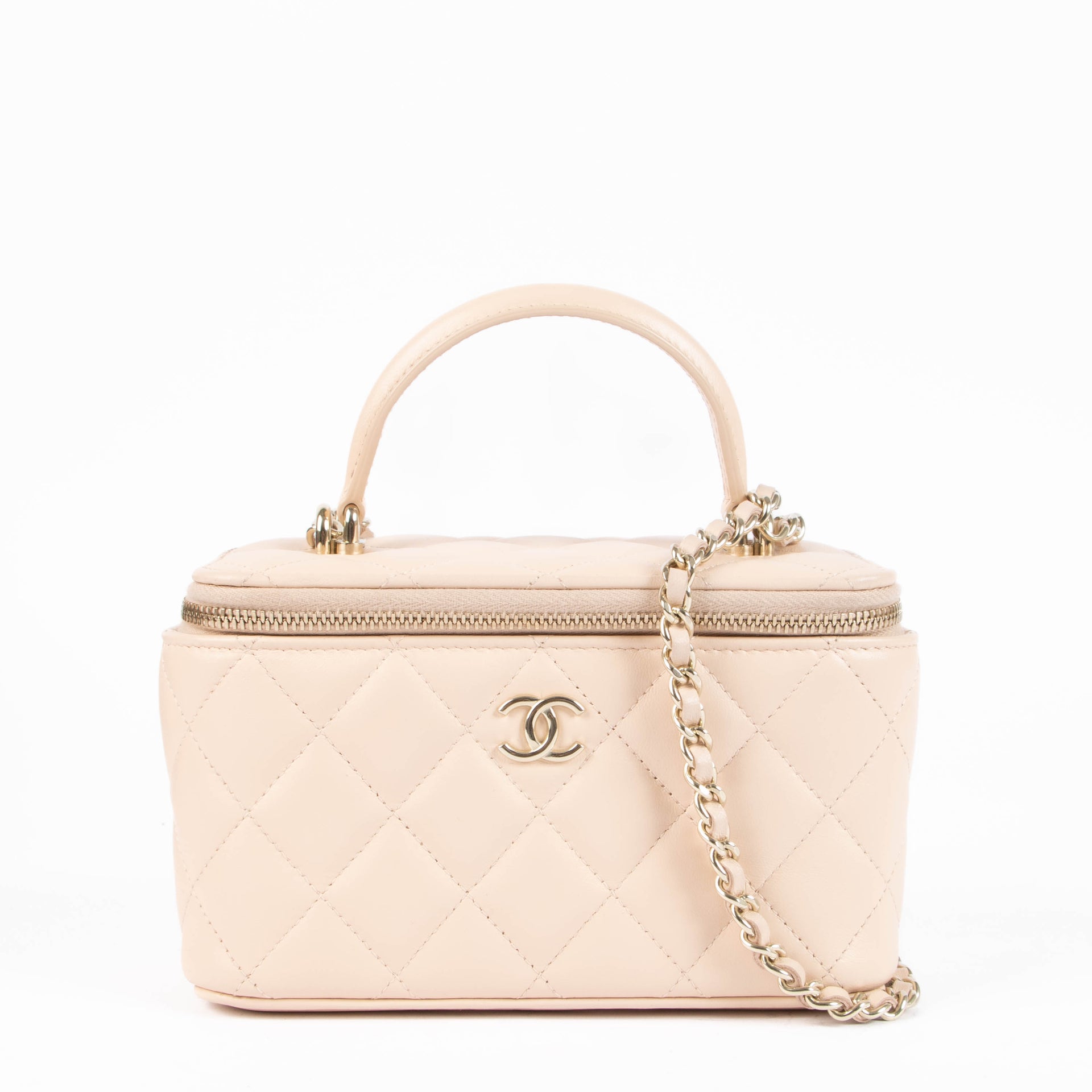 Shop this 100% authentic Chanel Vanity Soft Pink GHW at Labellov.com