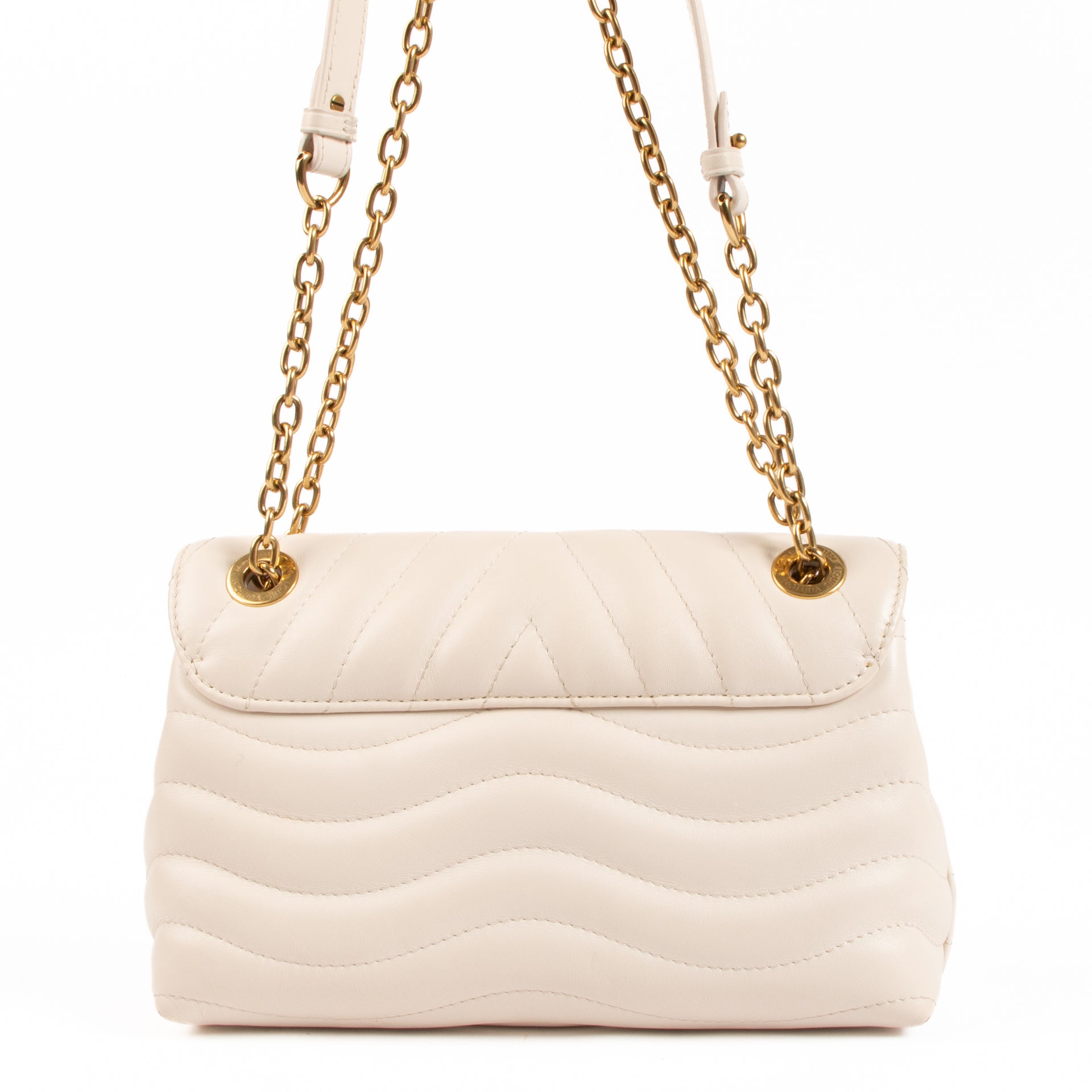 Shop the authentic Louis Vuitton White New Wave Chain Bag on Labellov.com
