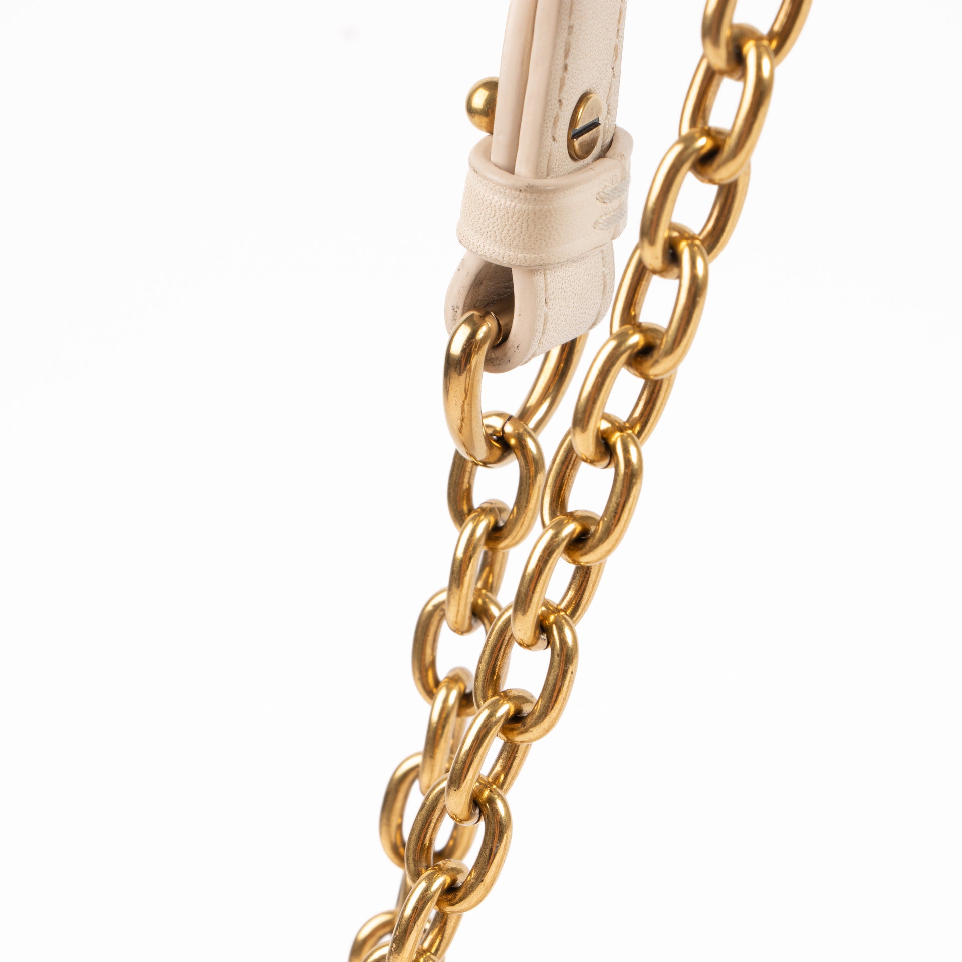 Shop the authentic Louis Vuitton White New Wave Chain Bag on Labellov.com