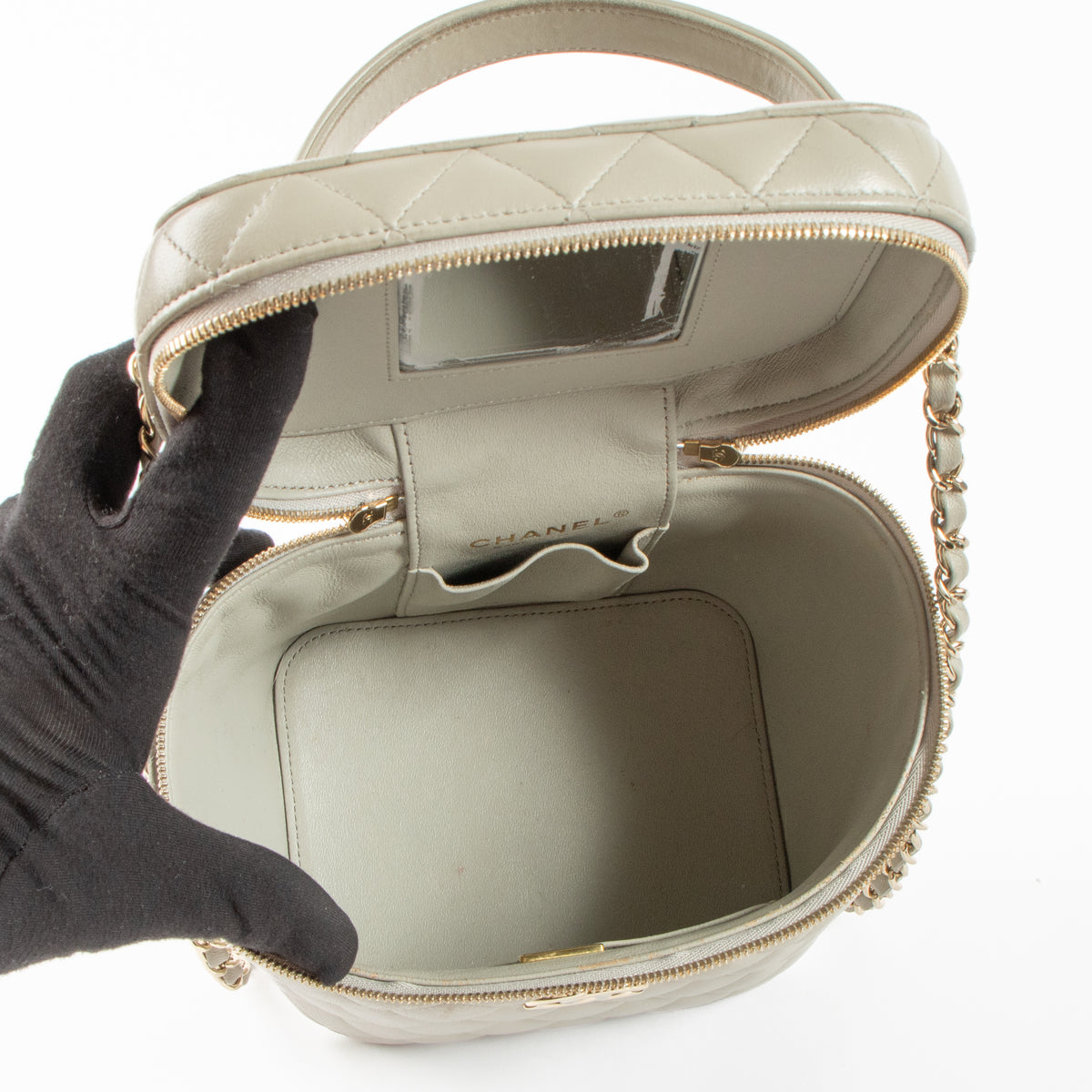 Shop the 100% authentic Chanel Grey Lambskin Trendy CC Vanity Case Bag second hand on Labellov.com!