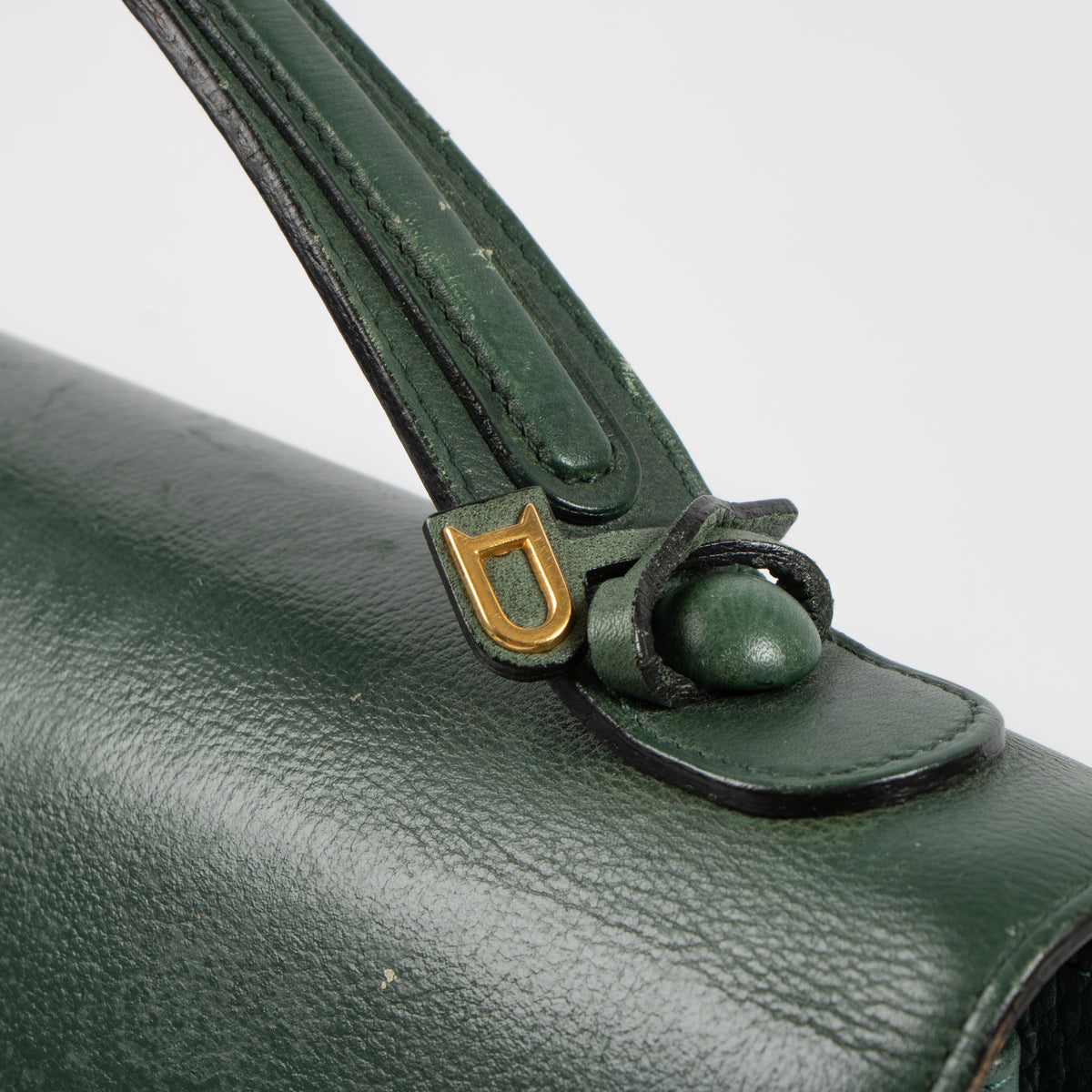 Show this authentic Delvaux Green Leather Brillant Briefcase pre-loved on Labellov.com