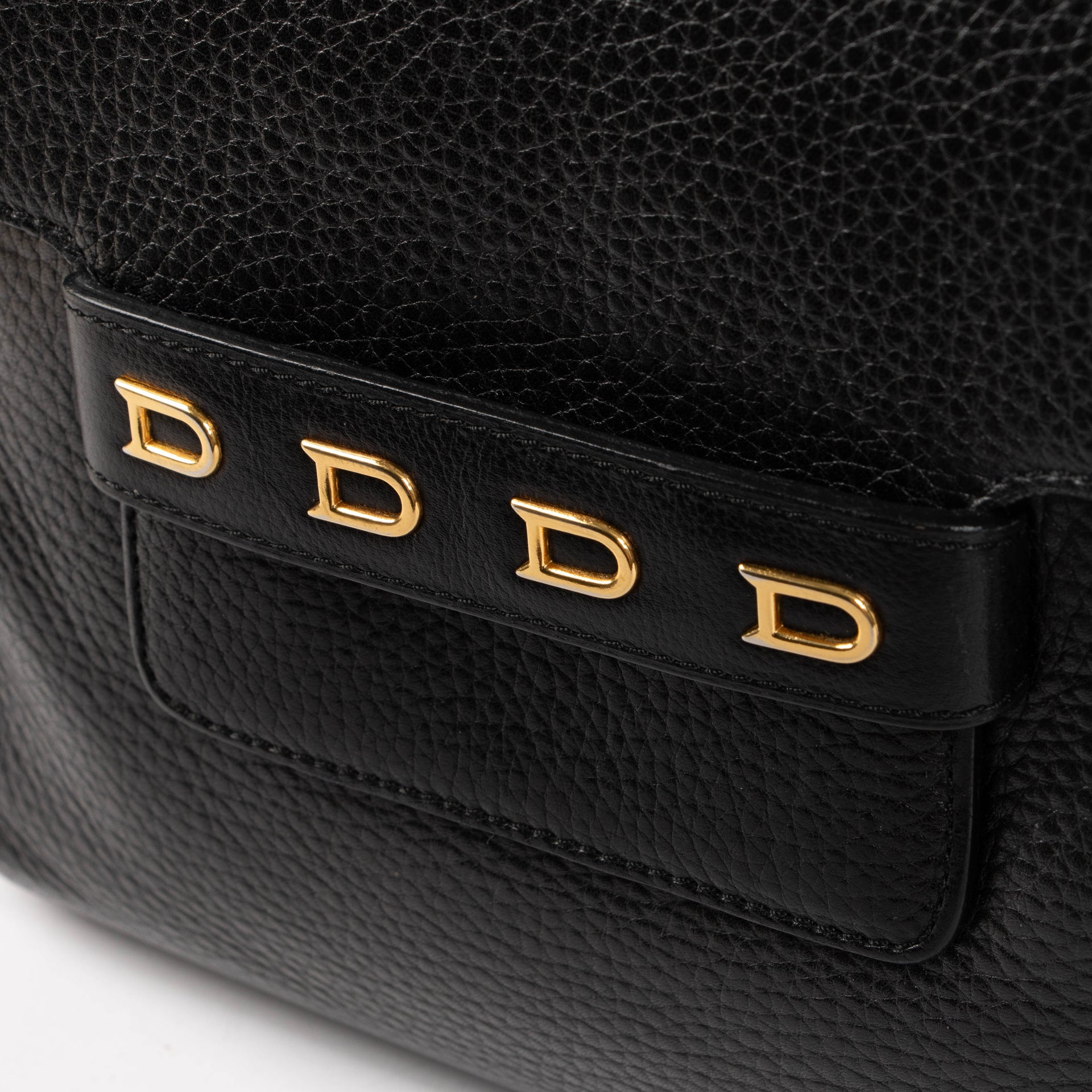 Shop the authentic Delvaux Vintage Black Leather Frimaire Crossbody Bag second hand on Labellov.com