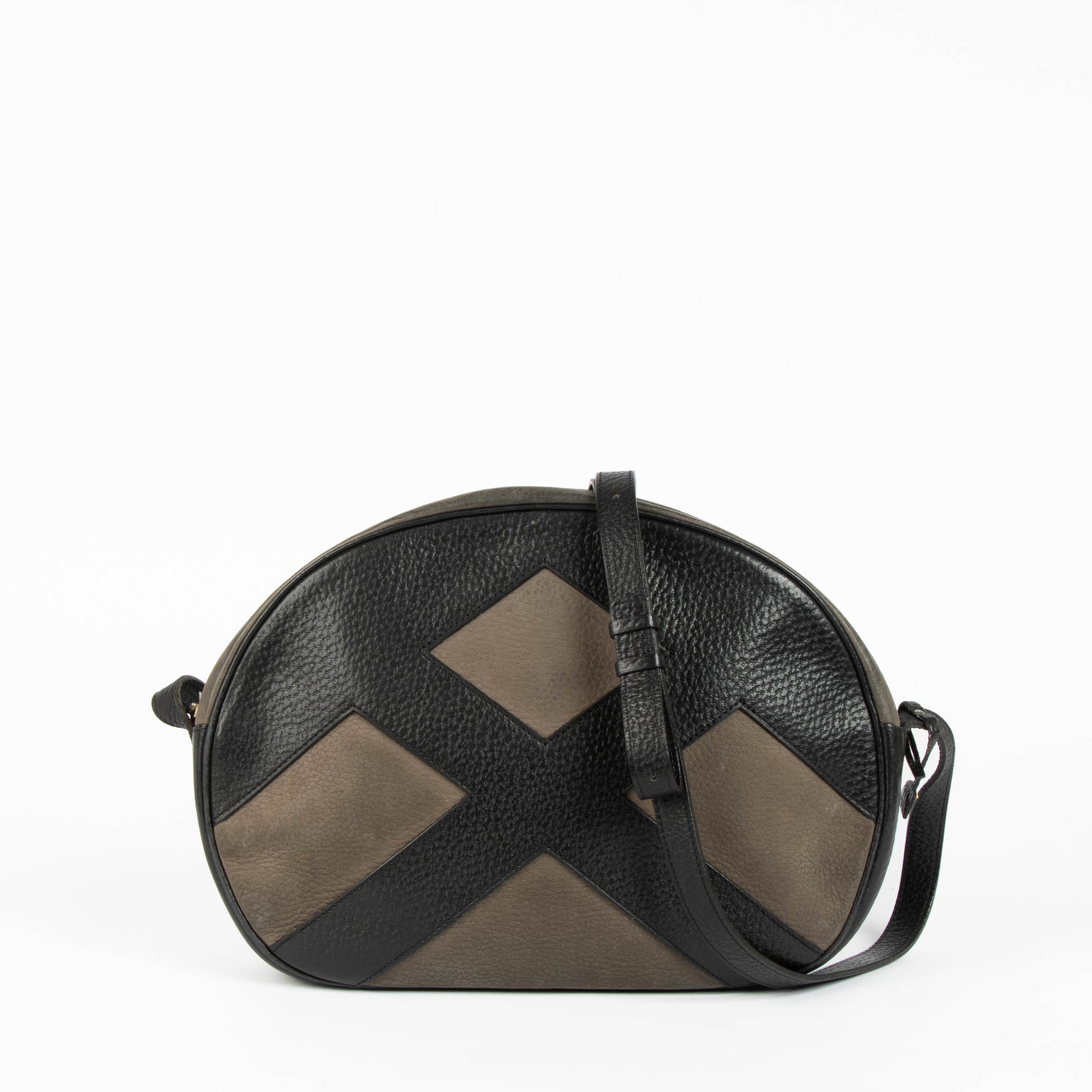 Shop the authentic Delvaux Grey Crossbody Bag second hand on Labellov.com