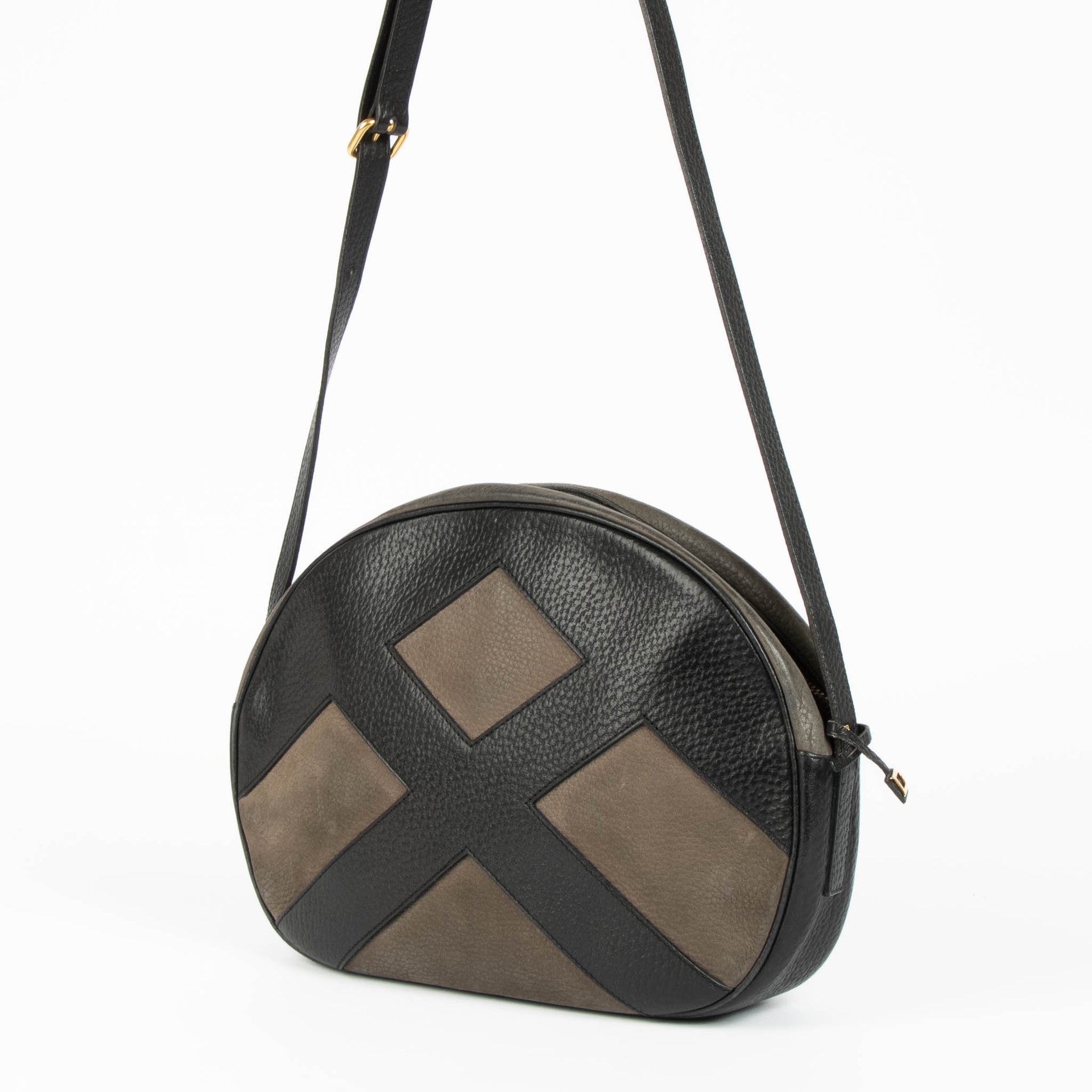 Shop the authentic Delvaux Grey Crossbody Bag second hand on Labellov.com