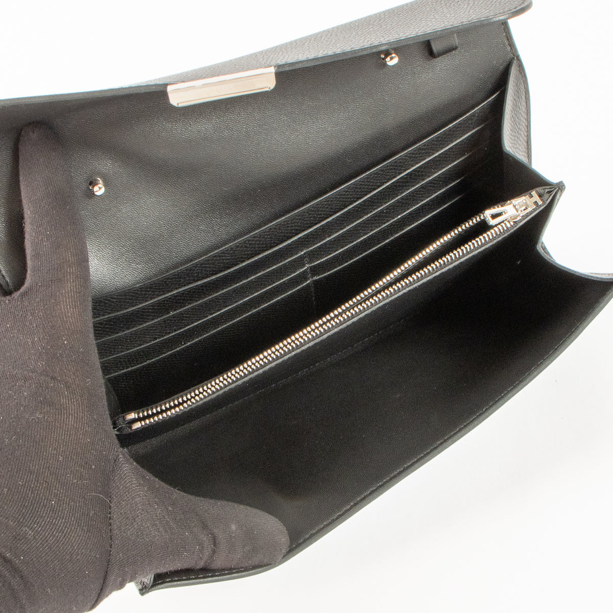 Shop the authentic Hermès Constance To Go Black Epsom PHW second hand on Labellov.com!