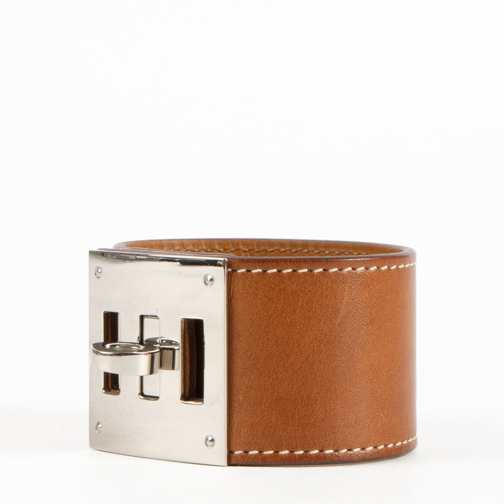 Shop the authentic Hermès Kelly Dog Bracelet on Labellov.com !
