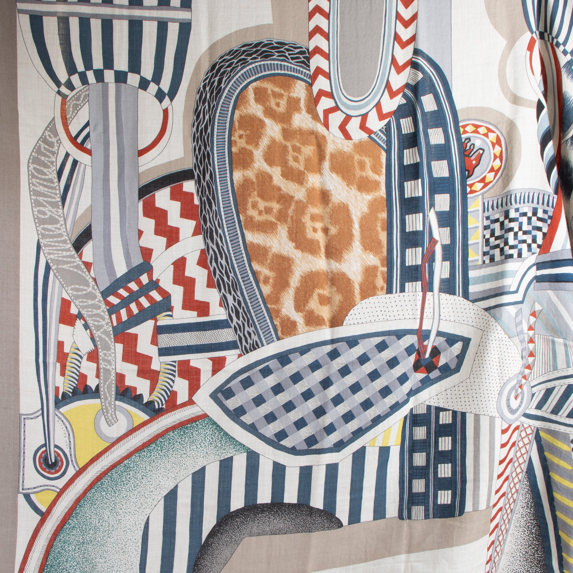 Shop the authentic Hermès Cashmere Shawl Scarf on Labellov.com !