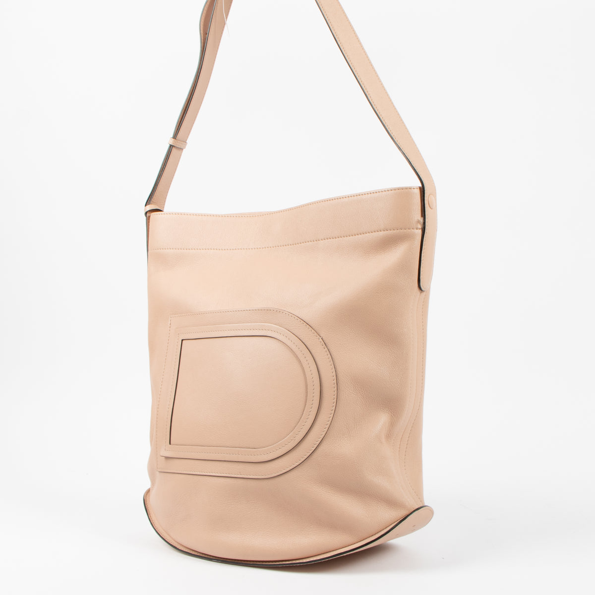 Shop the authentic Delvaux Nude Pin Bag second hand on Labellov.com!