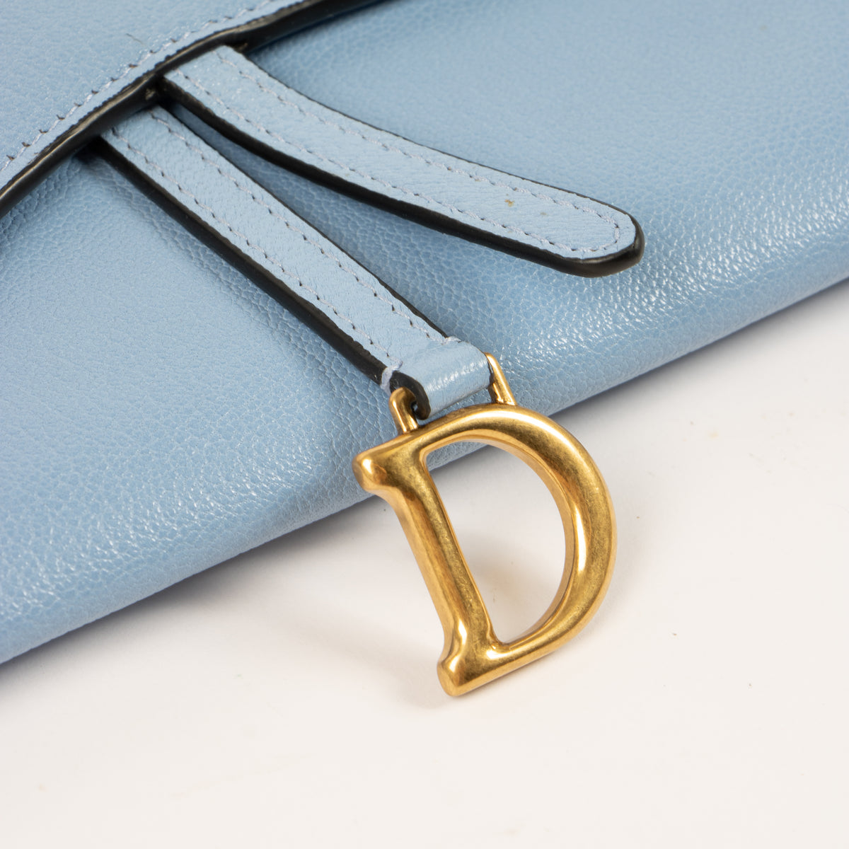 Shop the authentic Christian Dior Blue Saddle Pouch second hand on Labellov.com!