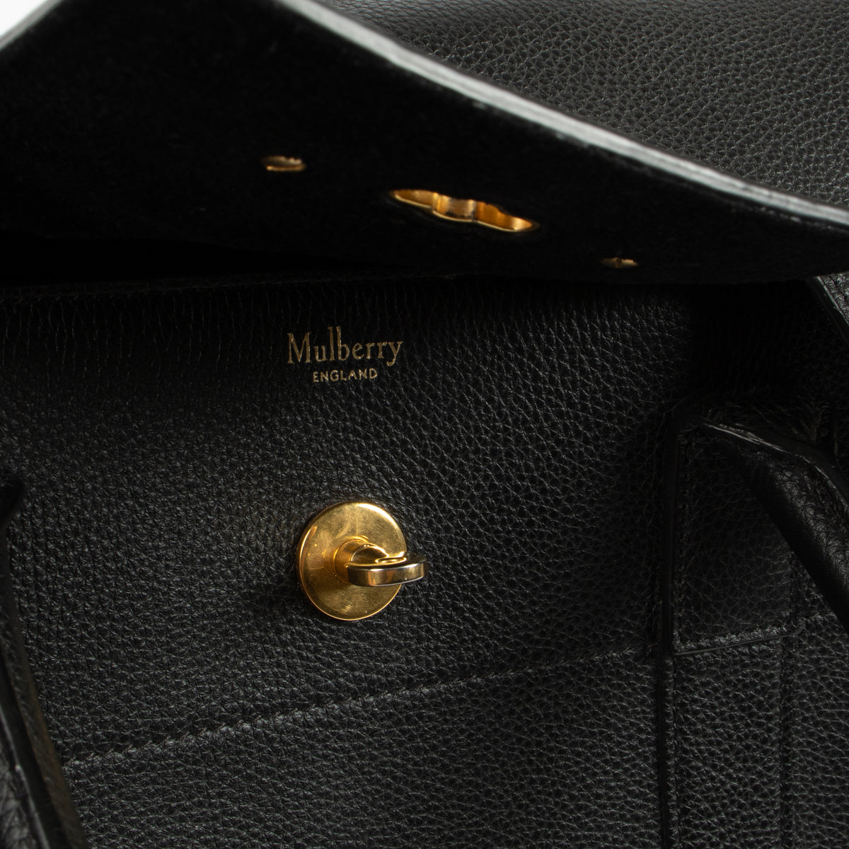 Shop the authentic Mulberry Black Bayswater Bag second hand on Labellov.com!