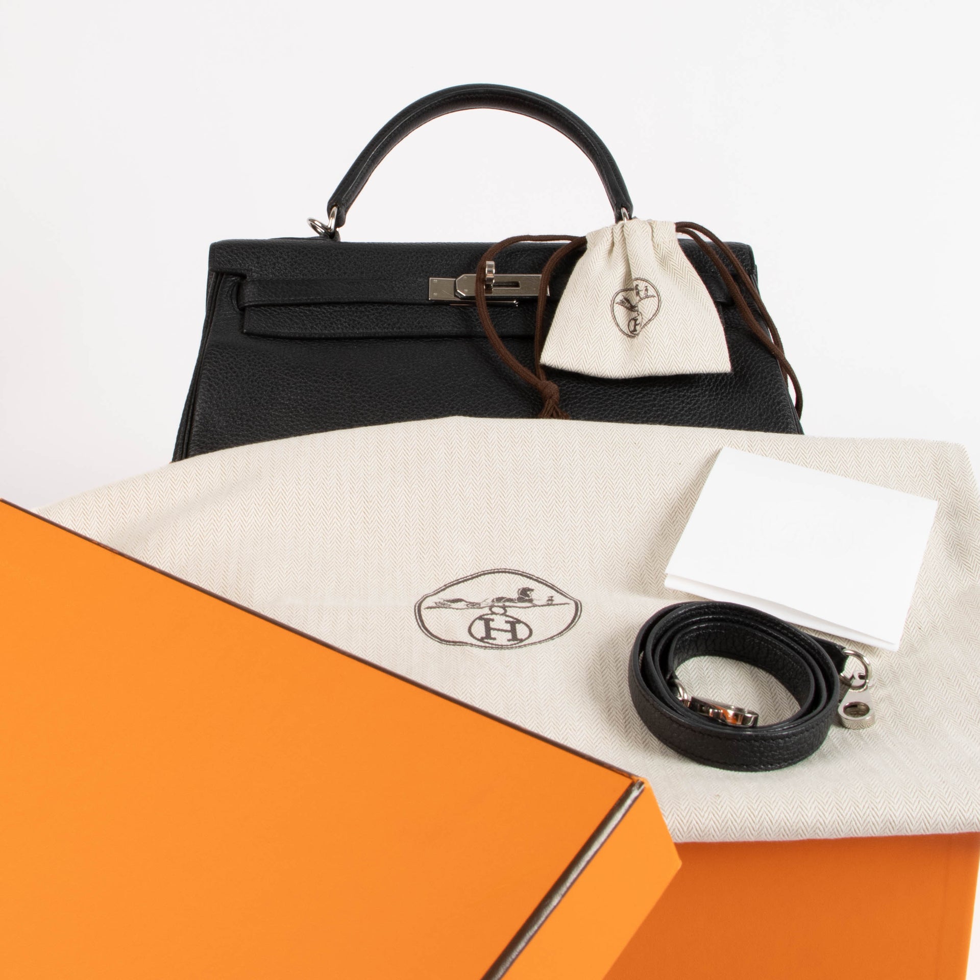 Hermès Kelly 32 Black Togo PHW