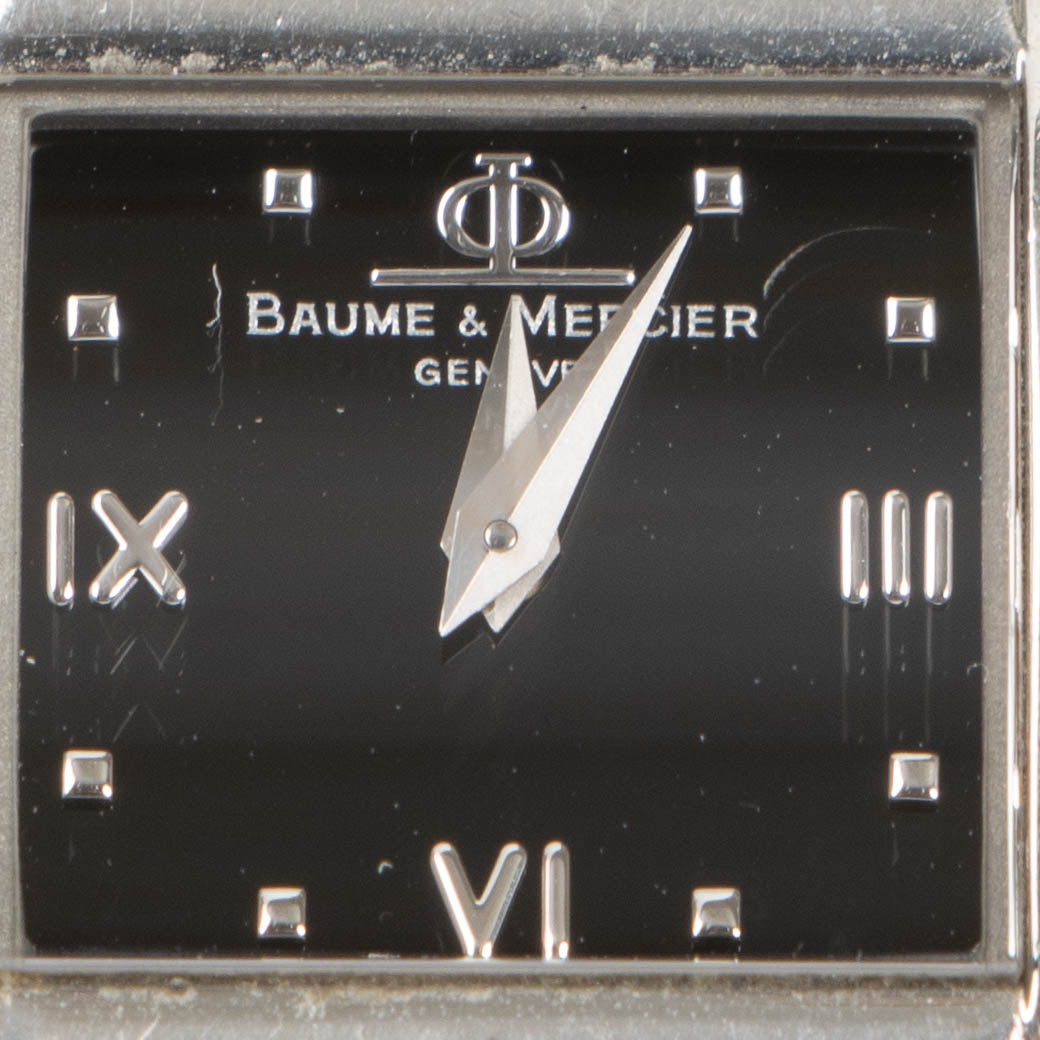 Shop this authentic Baume & Mercier silver Watch pre-loved on Labellov.com