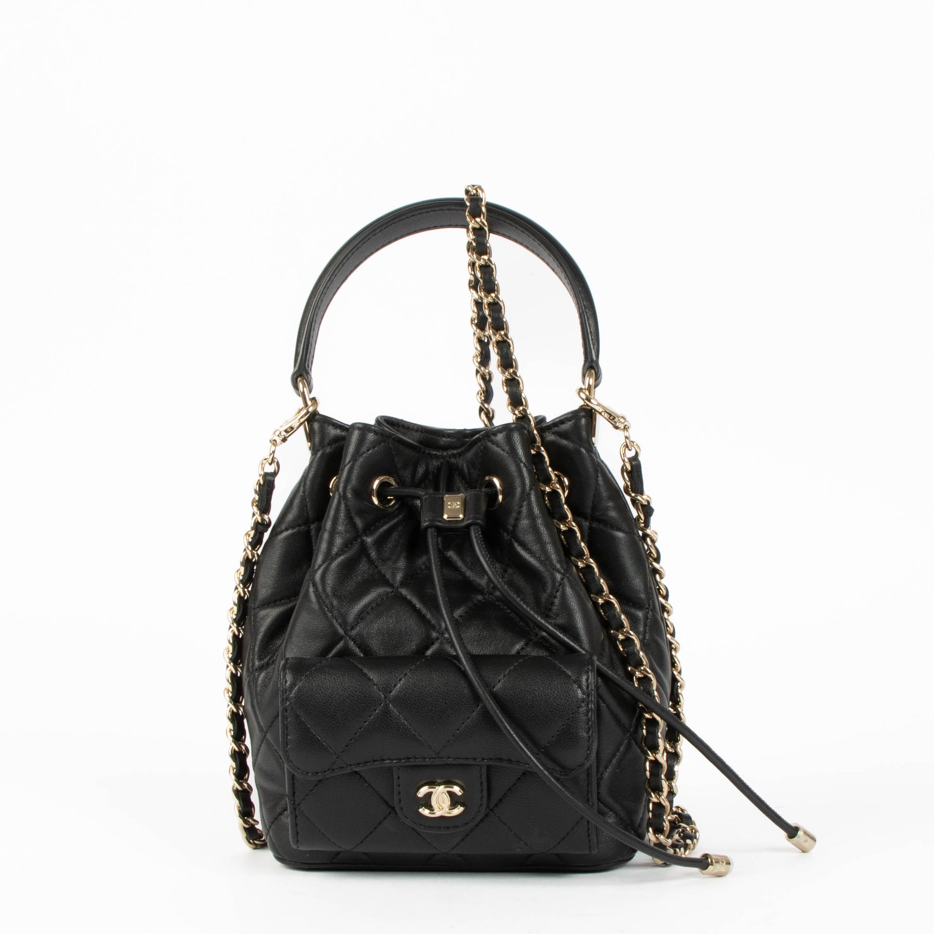 Shop the authentic Chanel 26P Black Mini Bucket Bag With Chain second hand on Labellov.com