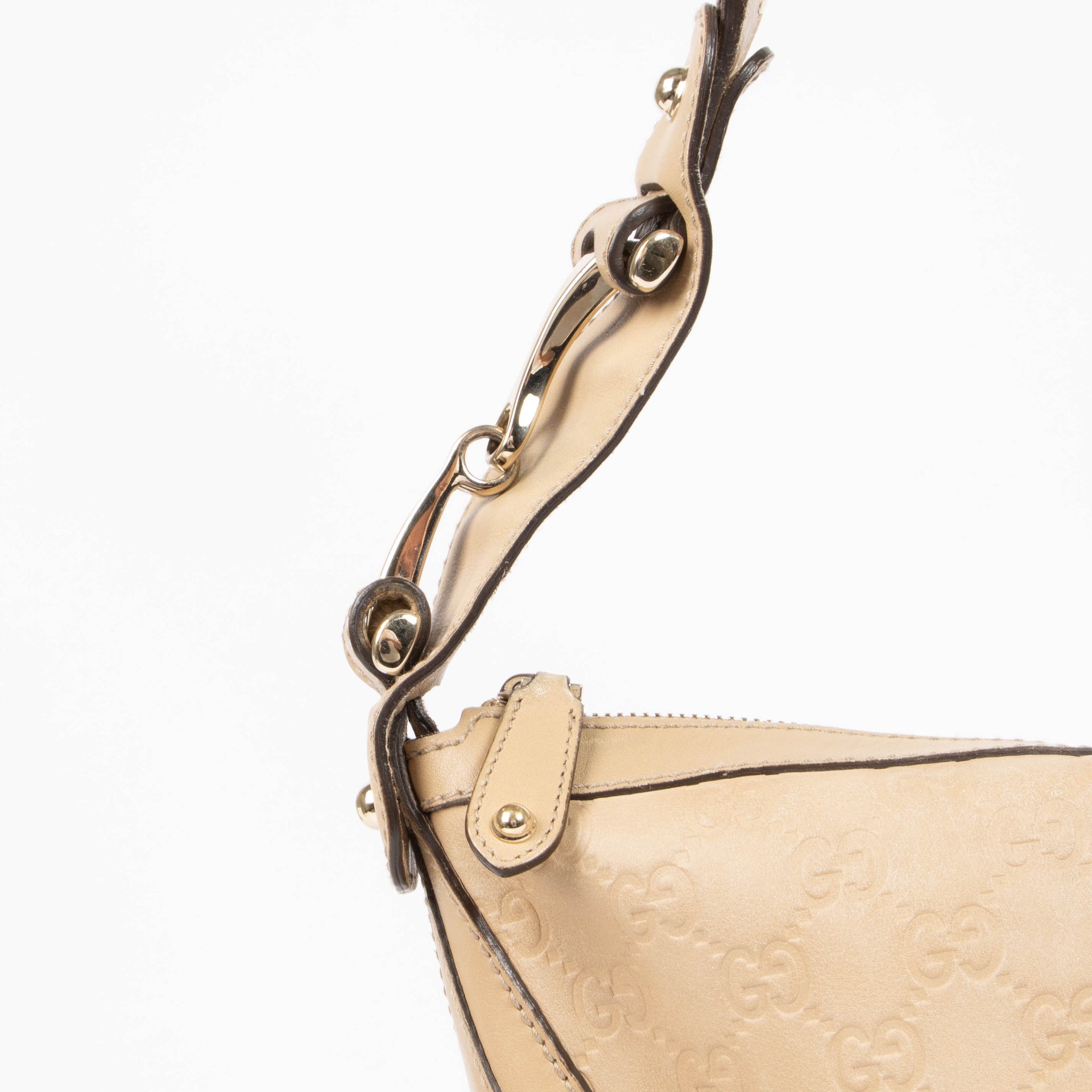 Shop this authentic Gucci Beige Guccissima Pelham Medium Hobo pre-loved on Labellov.com
