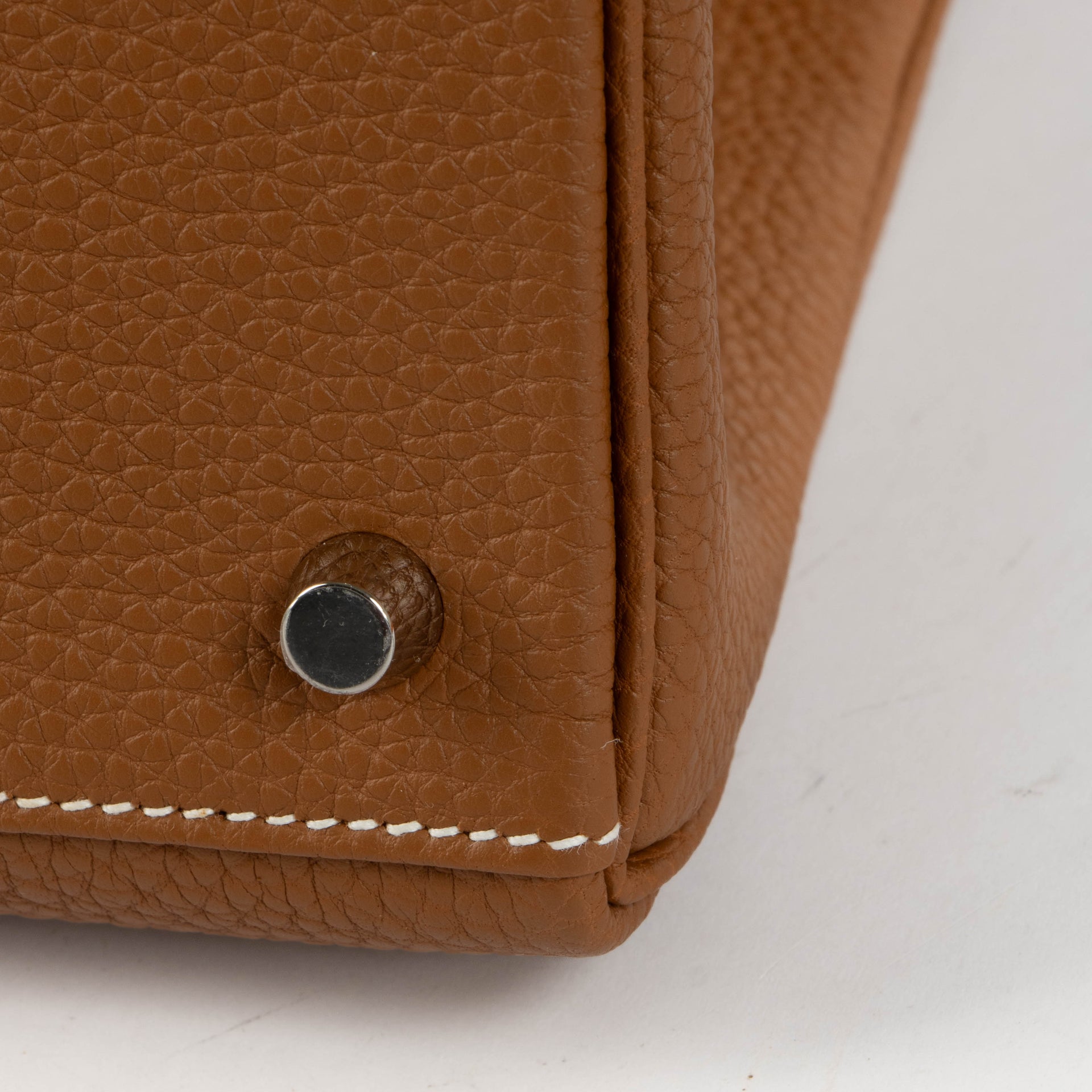 Hermès Kelly 28 Gold Togo PHW