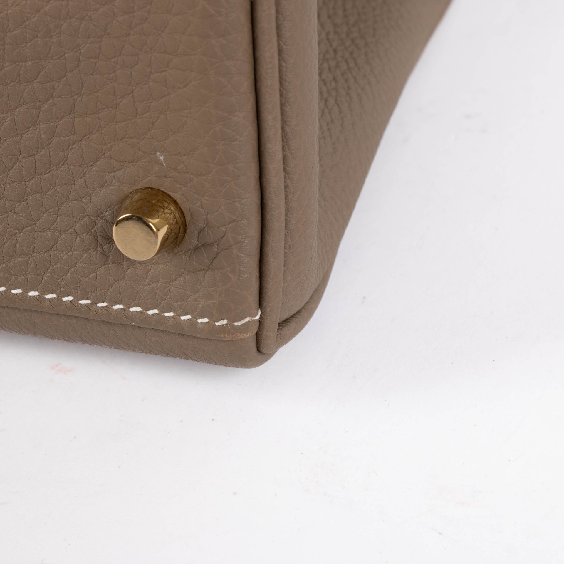 Hermès Kelly 28 Etoupe Togo GHW