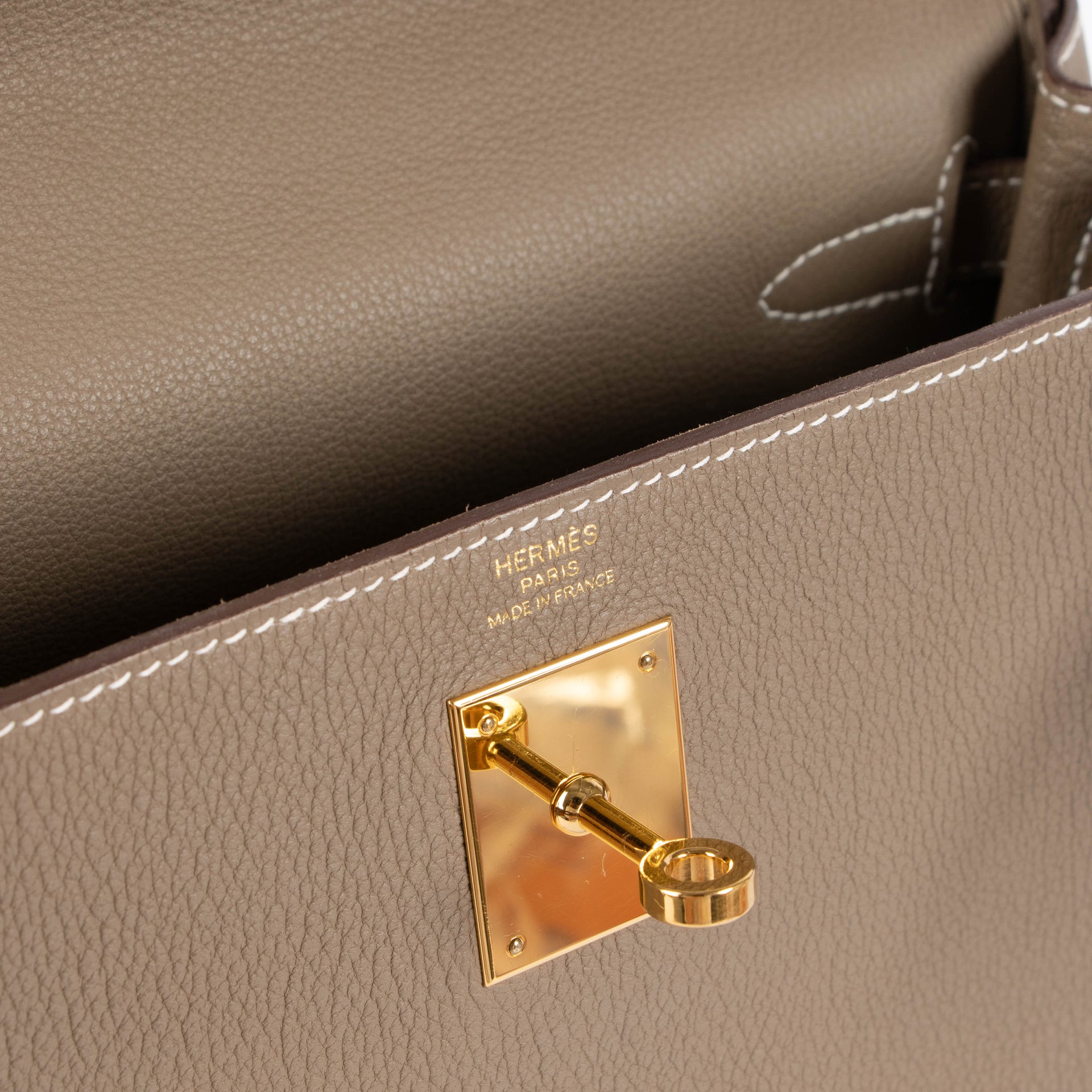 Hermès Kelly 28 Etoupe Togo GHW