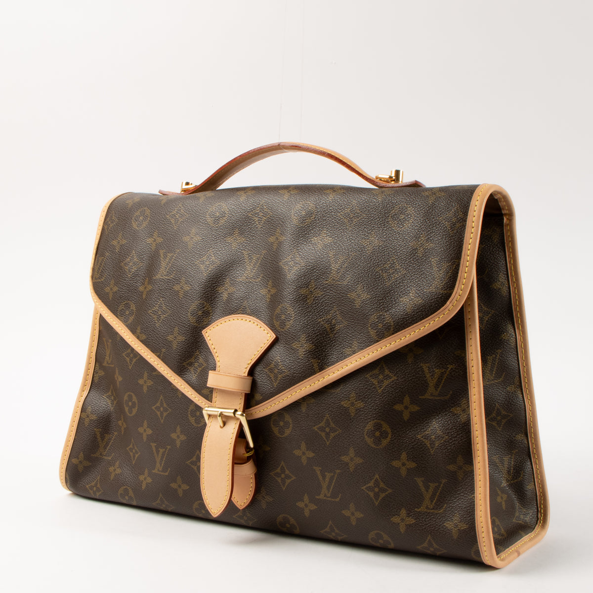 Shop this authentic Louis Vuitton Monogram Beverly 44 Bag pre-loved on Labellov.com