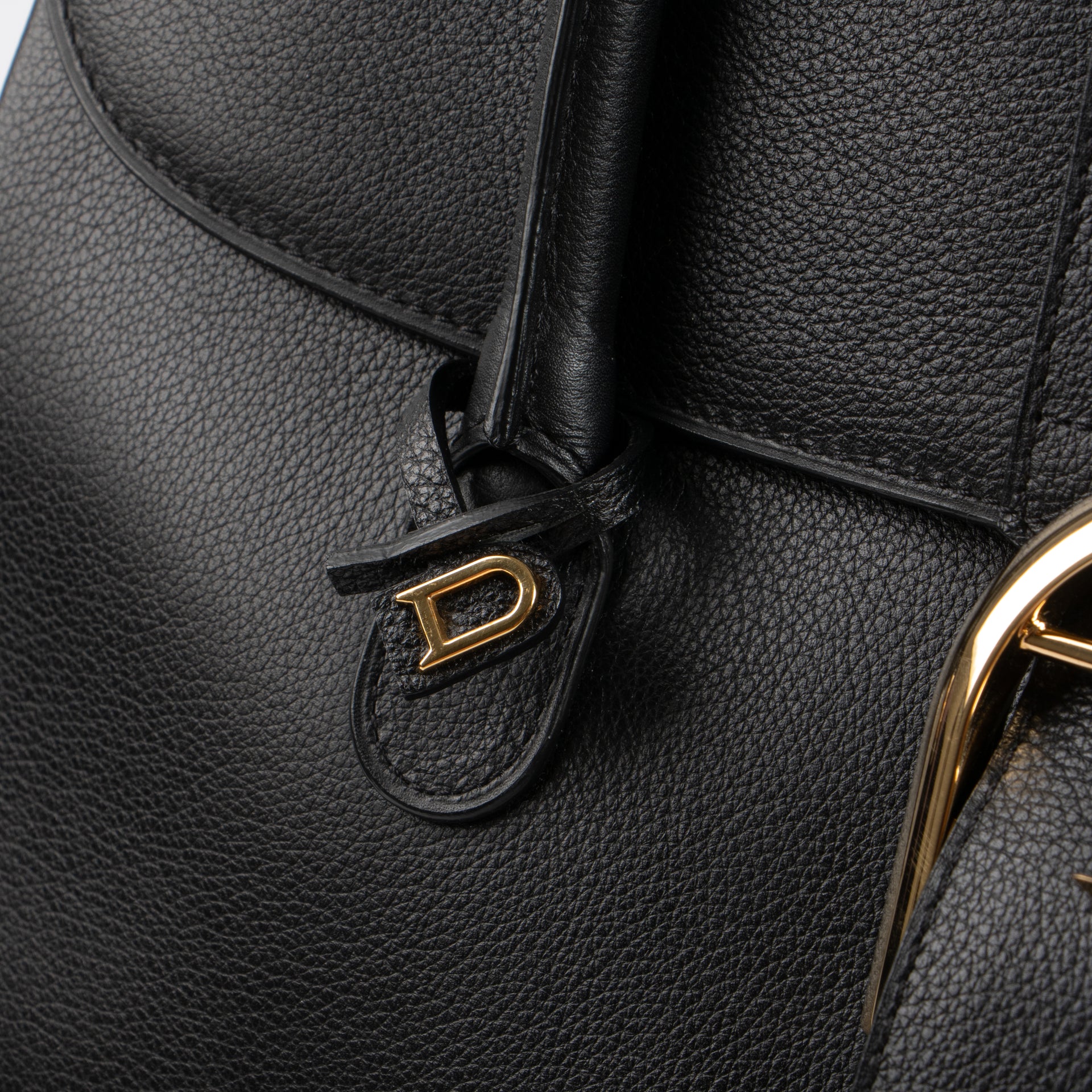 Shop the 100% authentic Delvaux Black Sellier Brillant GM Double Poignee Bag second hand on Labellov.com!
