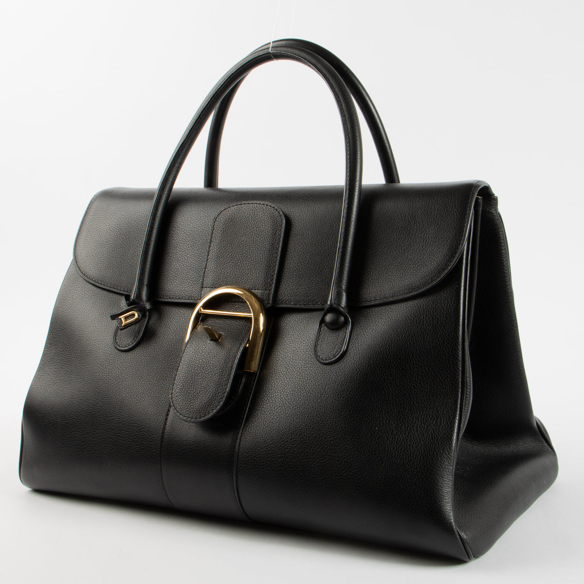 Shop the 100% authentic Delvaux Black Sellier Brillant GM Double Poignee Bag second hand on Labellov.com!
